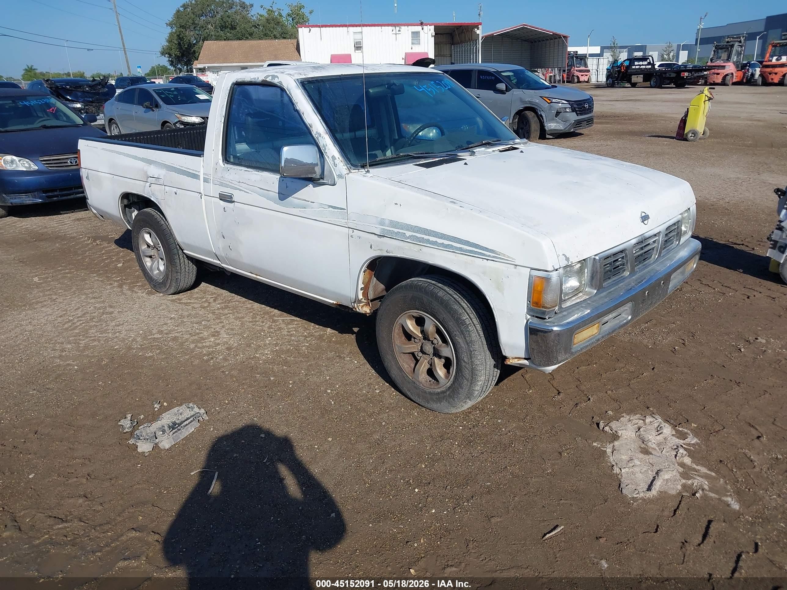 1996 Nissan Truck Xe Белый vin: 1N6SD11S7TC384085