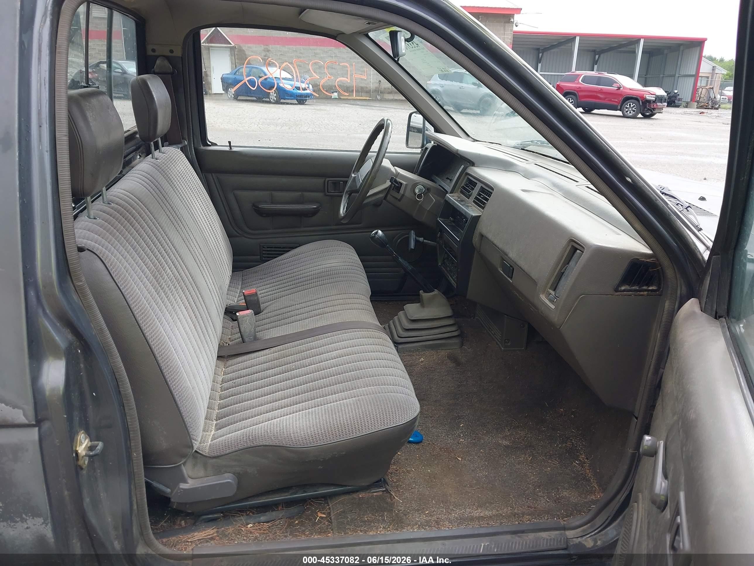 1991 Nissan Truck Short Wheelbase Gray vin: 1N6SD11S8MC409965