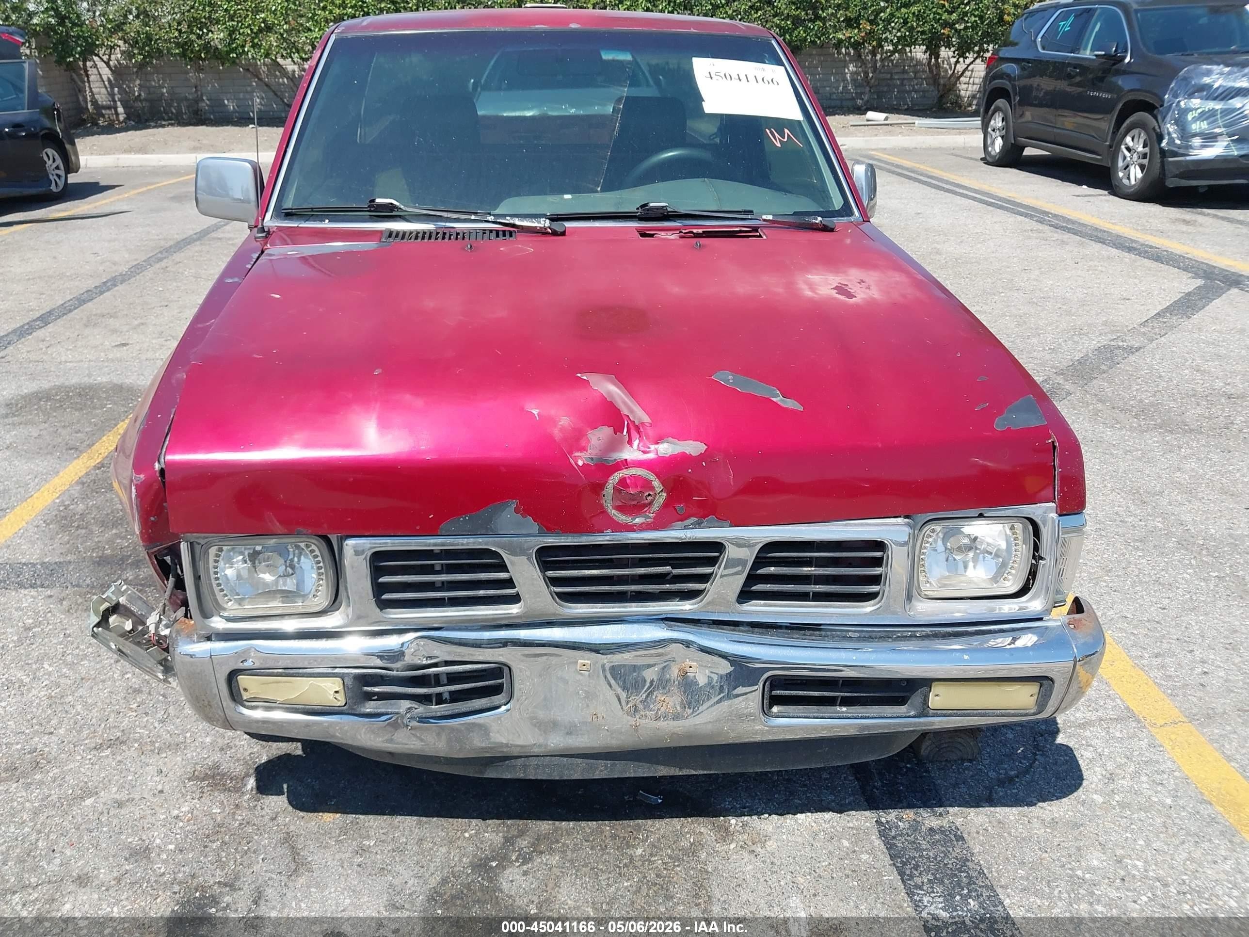 1994 Nissan Truck Xe Красный vin: 1N6SD11S8RC412825