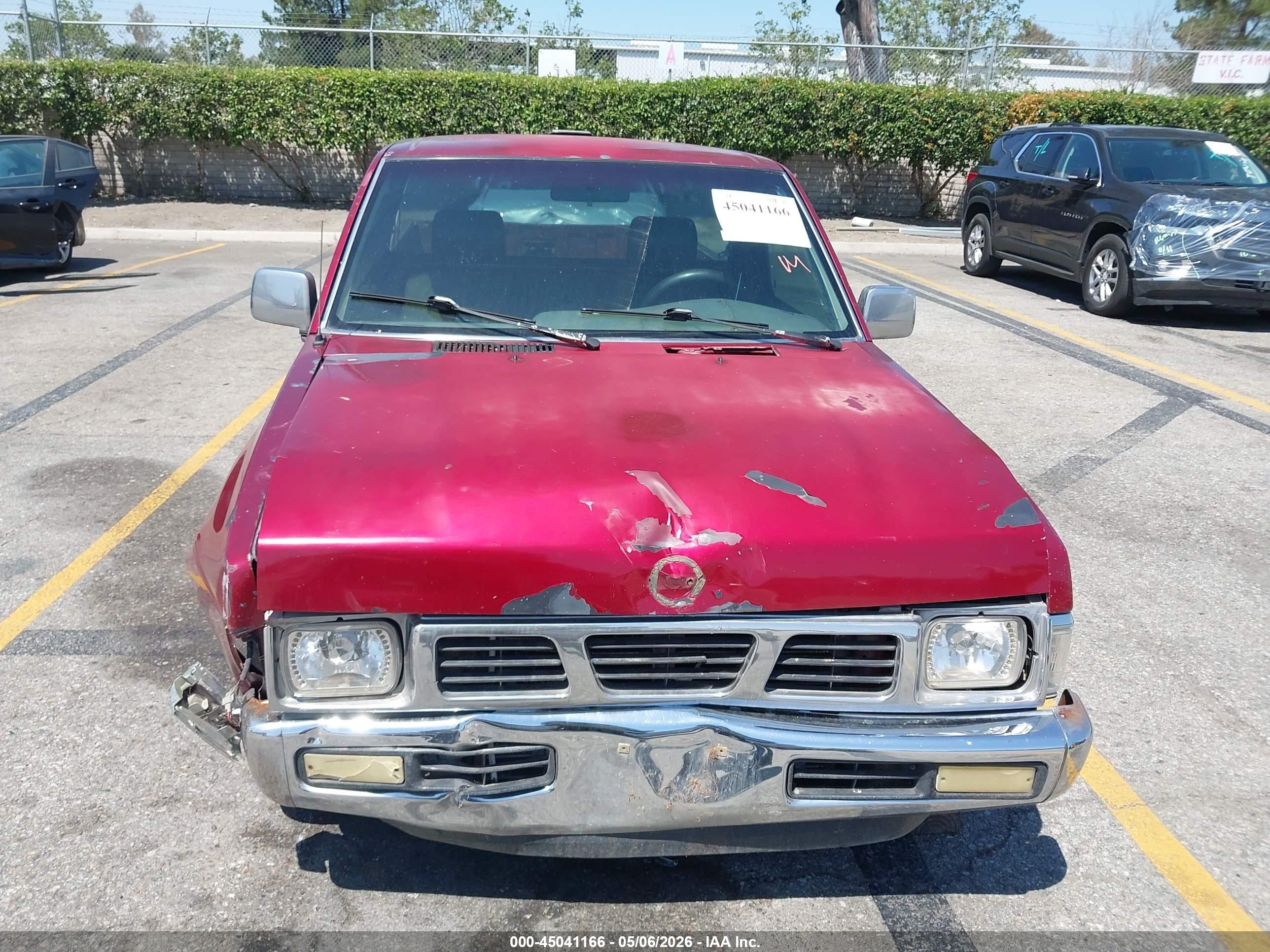 1994 Nissan Truck Xe Красный vin: 1N6SD11S8RC412825