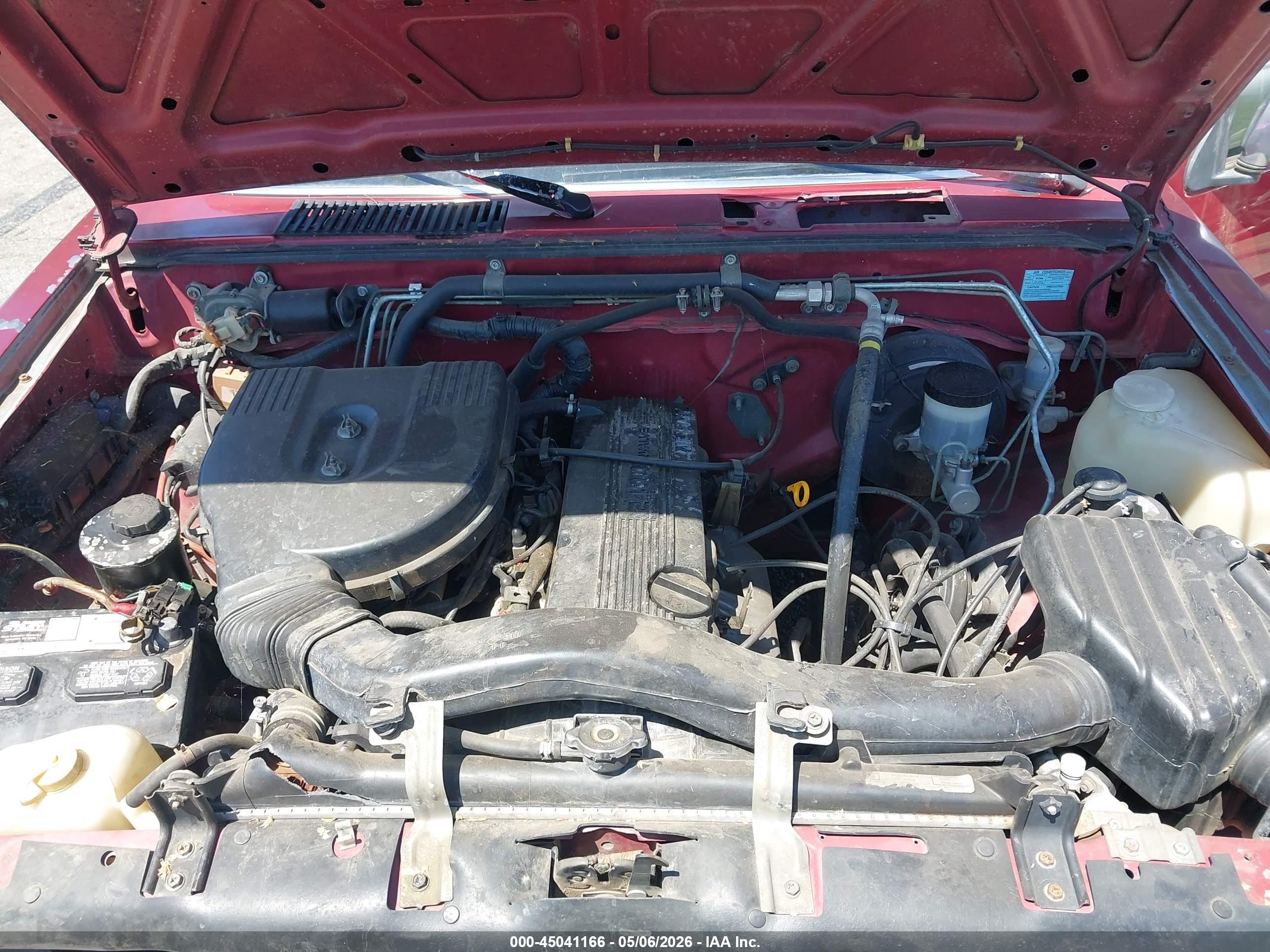 1994 Nissan Truck Xe Красный vin: 1N6SD11S8RC412825
