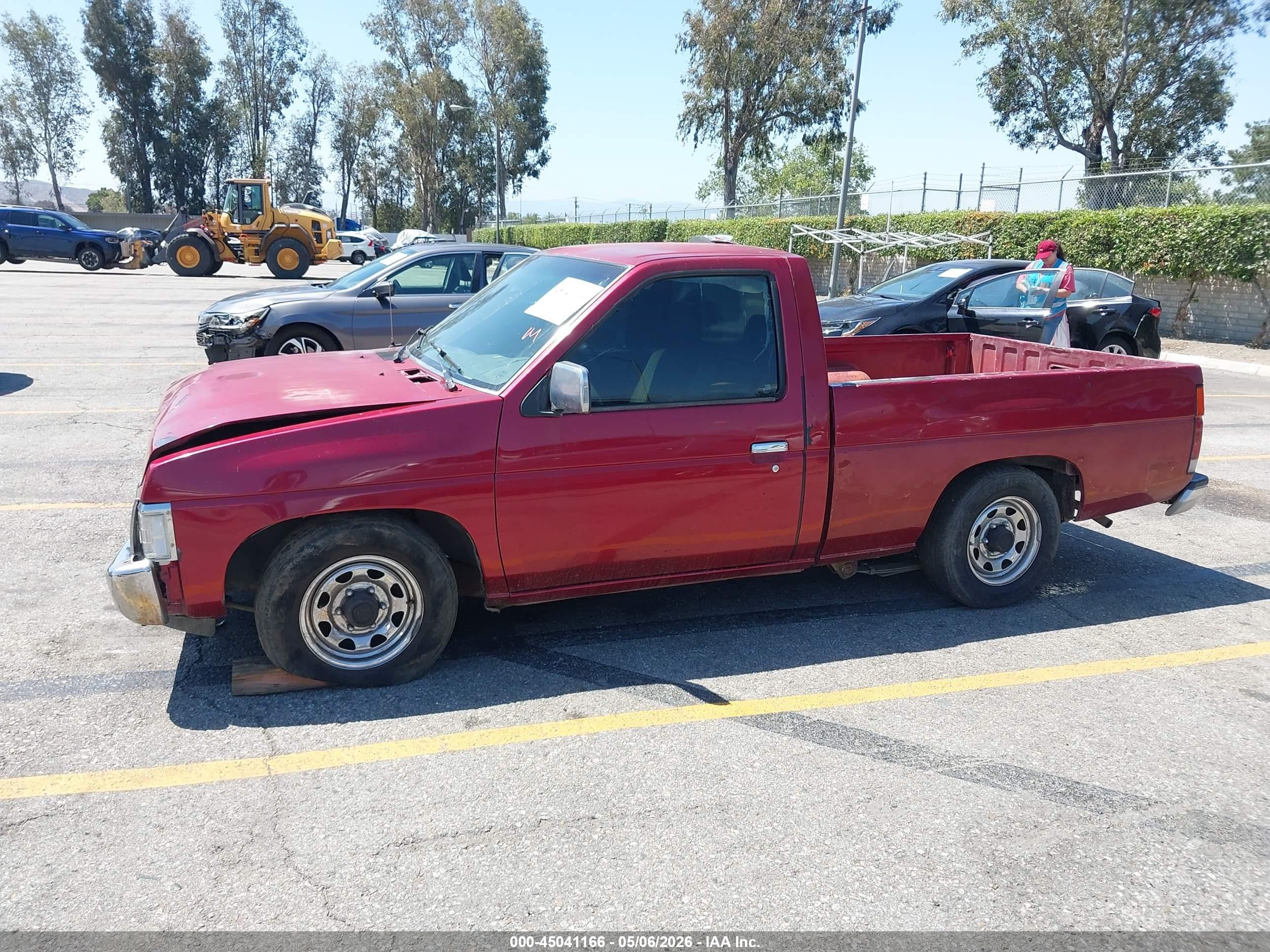 1994 Nissan Truck Xe Красный vin: 1N6SD11S8RC412825