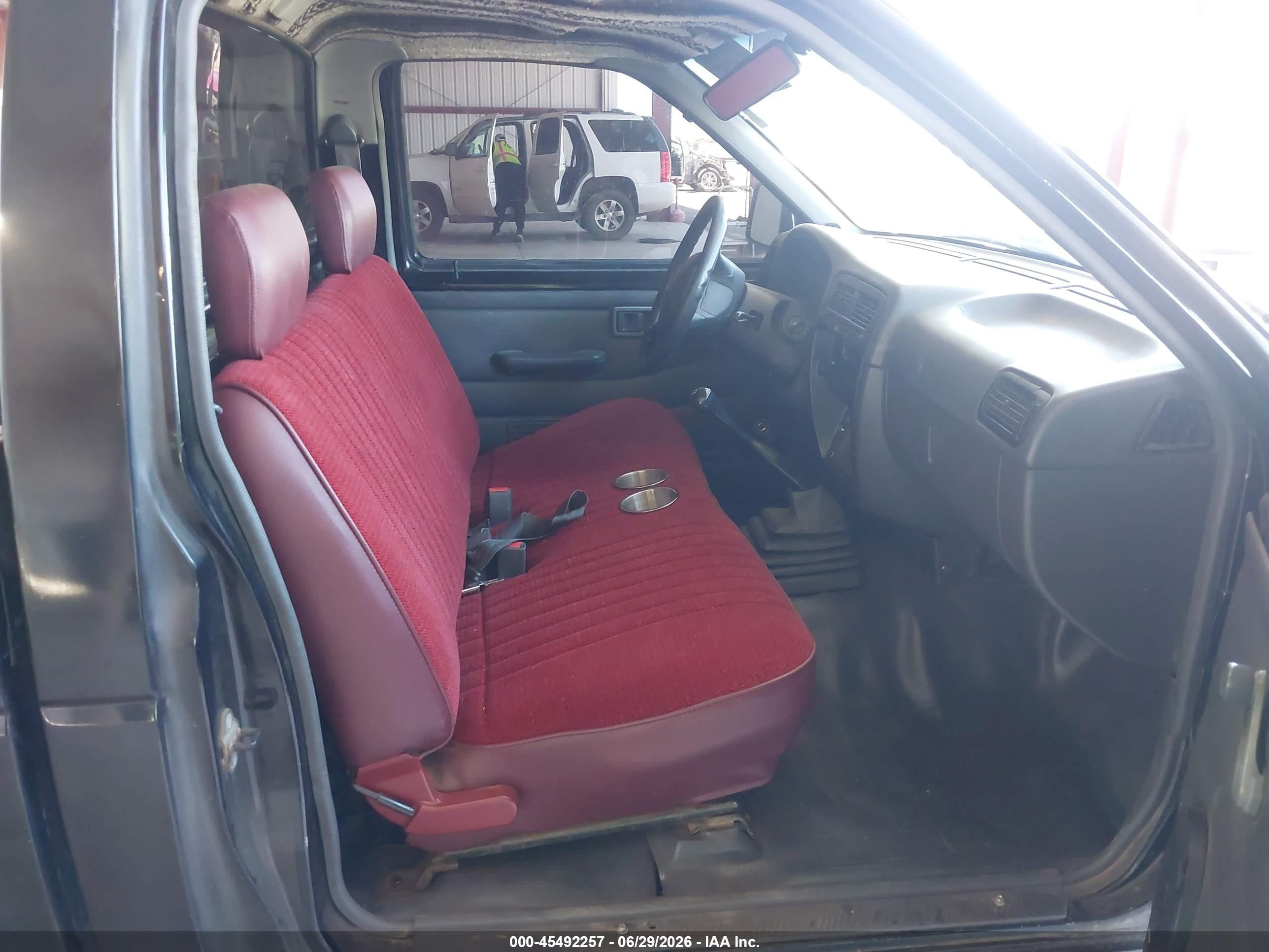1996 Nissan Truck Xe Черный vin: 1N6SD11S8TC389943