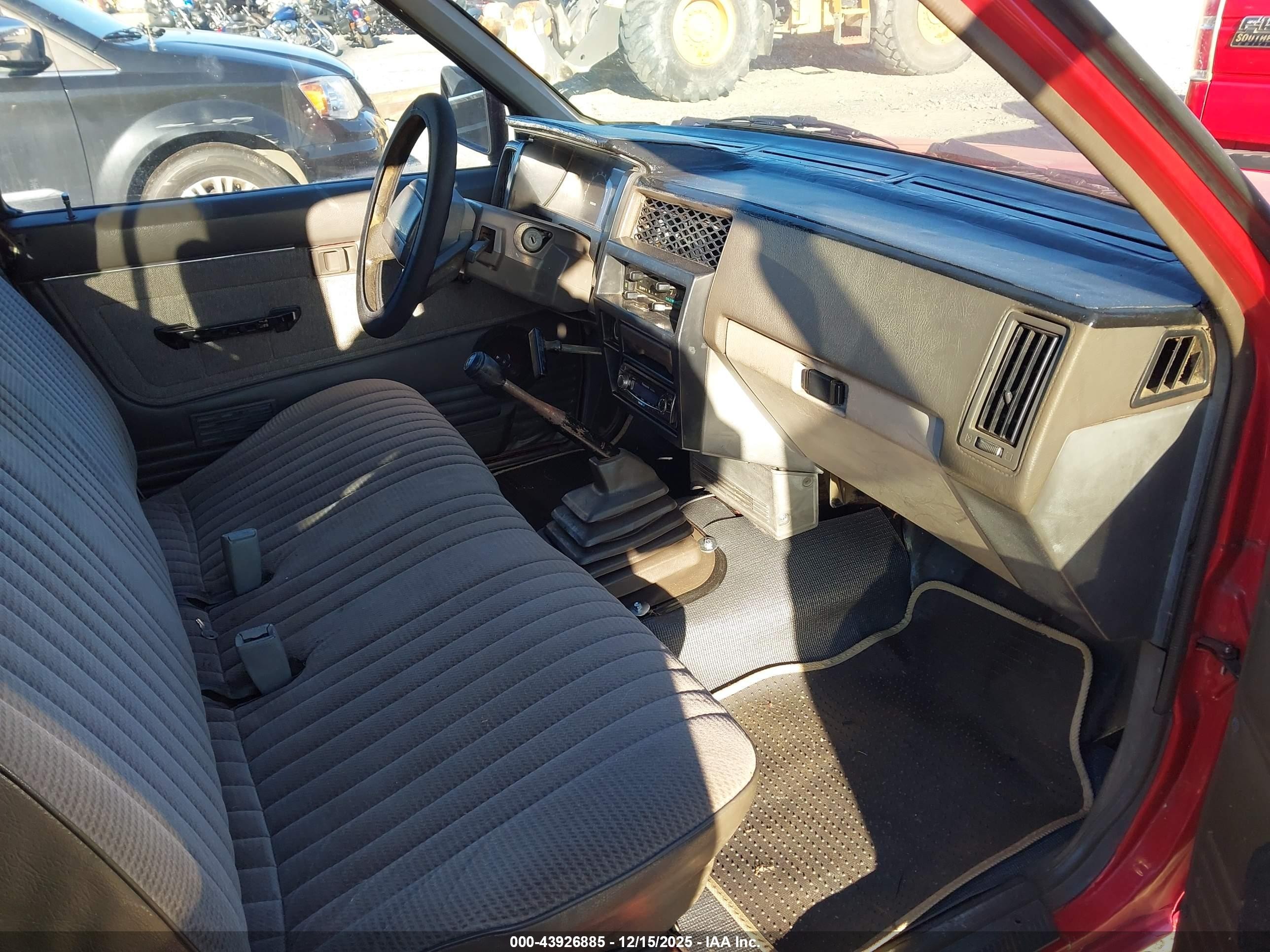 1990 Nissan D21 Short Bed Red vin: 1N6SD11S9LC413909