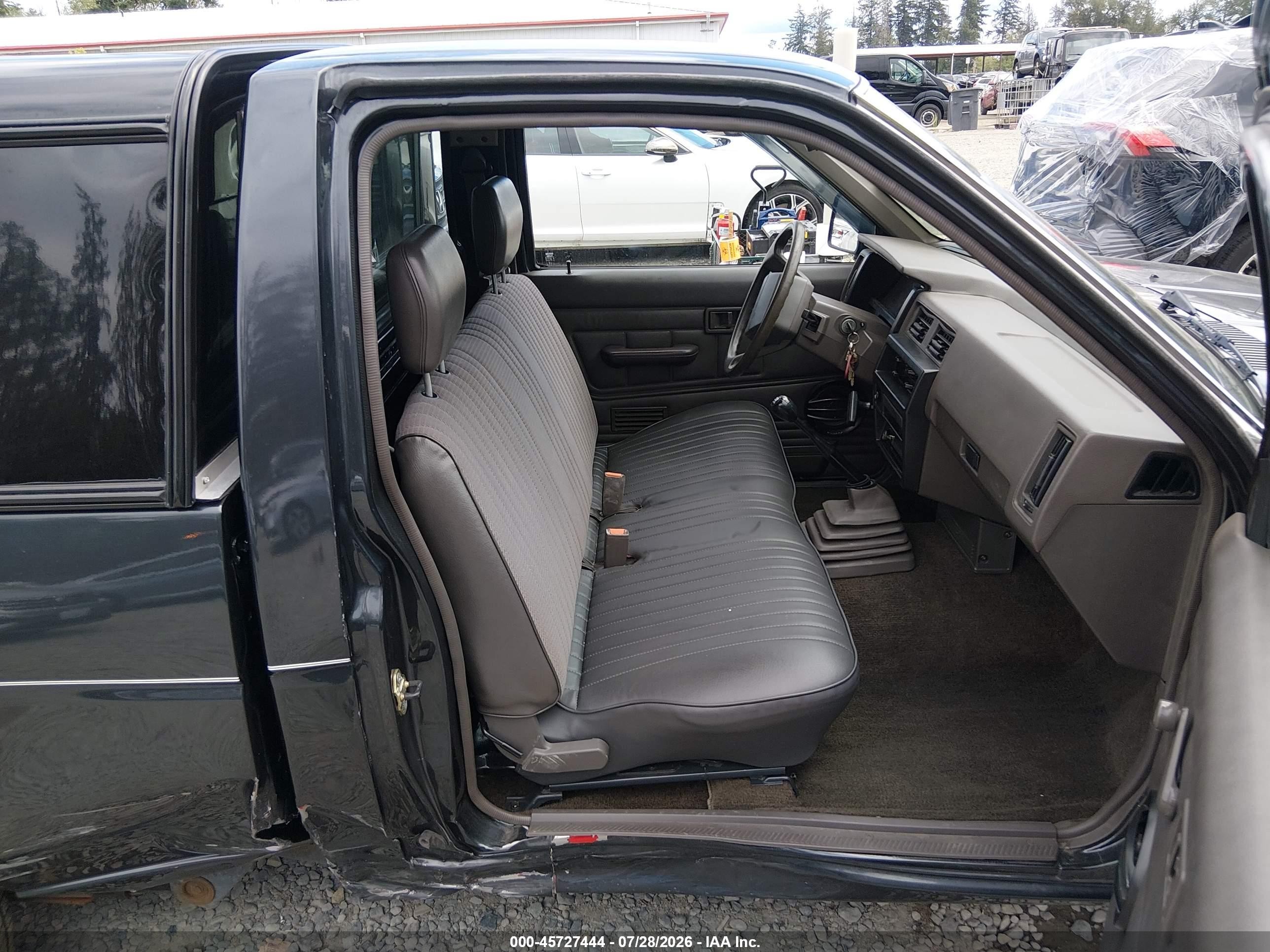 1990 Nissan D21 Short Bed Gray vin: 1N6SD11S9LC422769