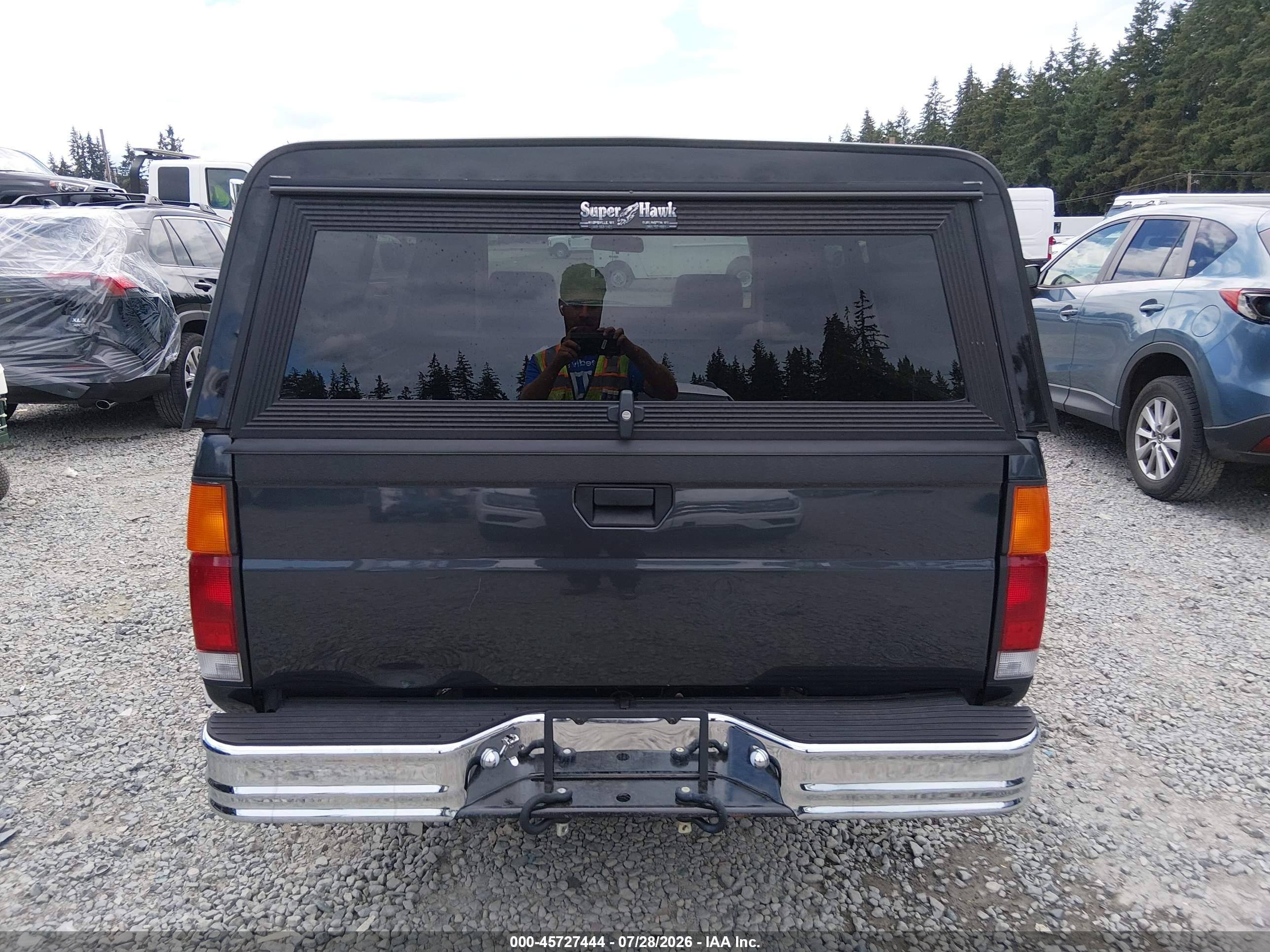1990 Nissan D21 Short Bed Gray vin: 1N6SD11S9LC422769