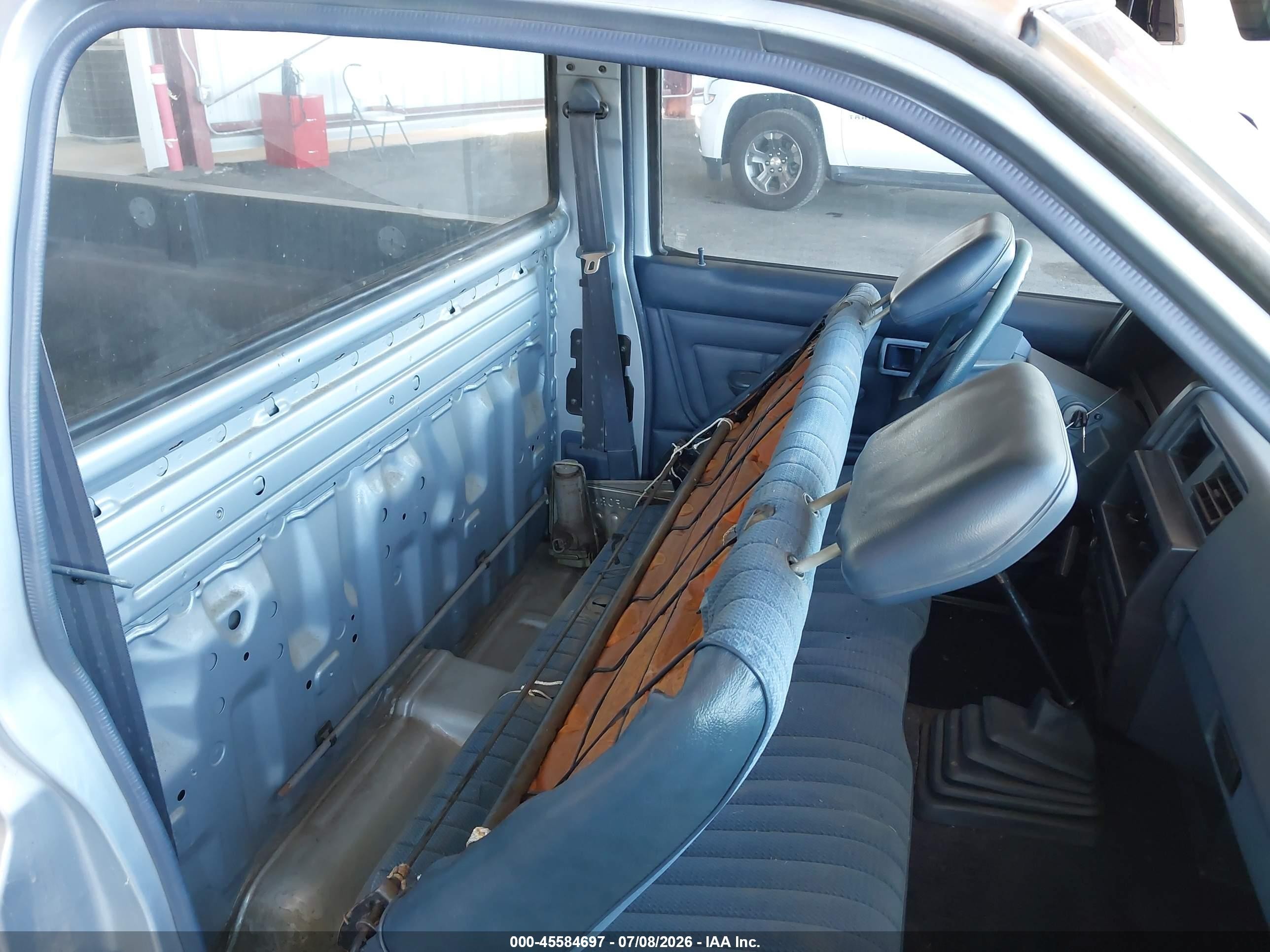 1990 Nissan D21 Short Bed Золотой vin: 1N6SD11S9LC426174