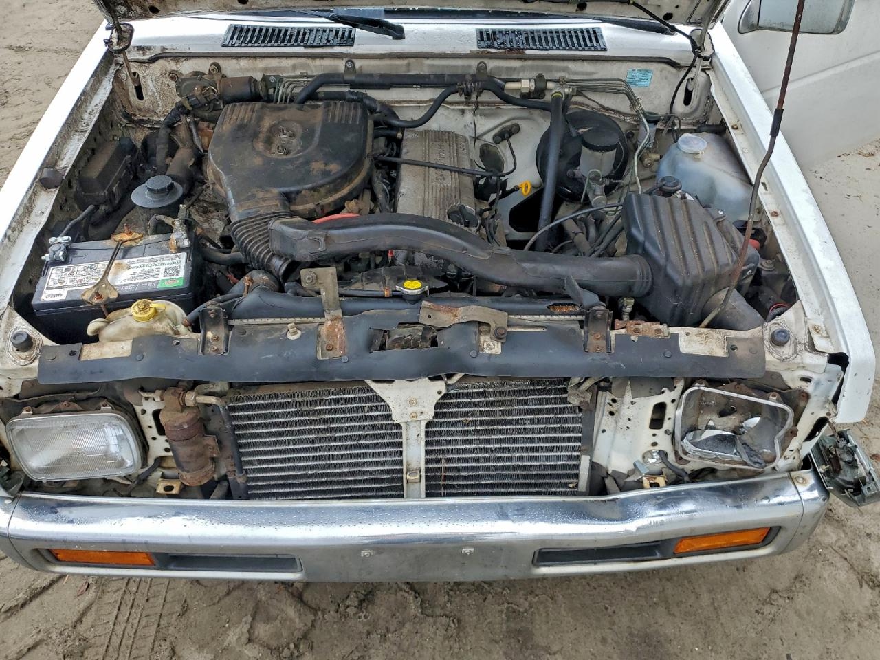 1994 Nissan Truck Base White vin: 1N6SD11S9RC352876