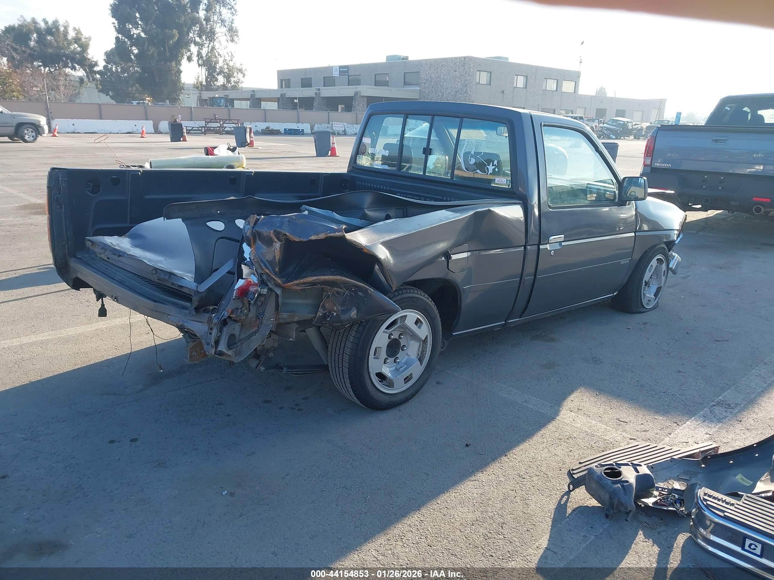 1990 Nissan D21 Short Bed Серый vin: 1N6SD11SXLC367359