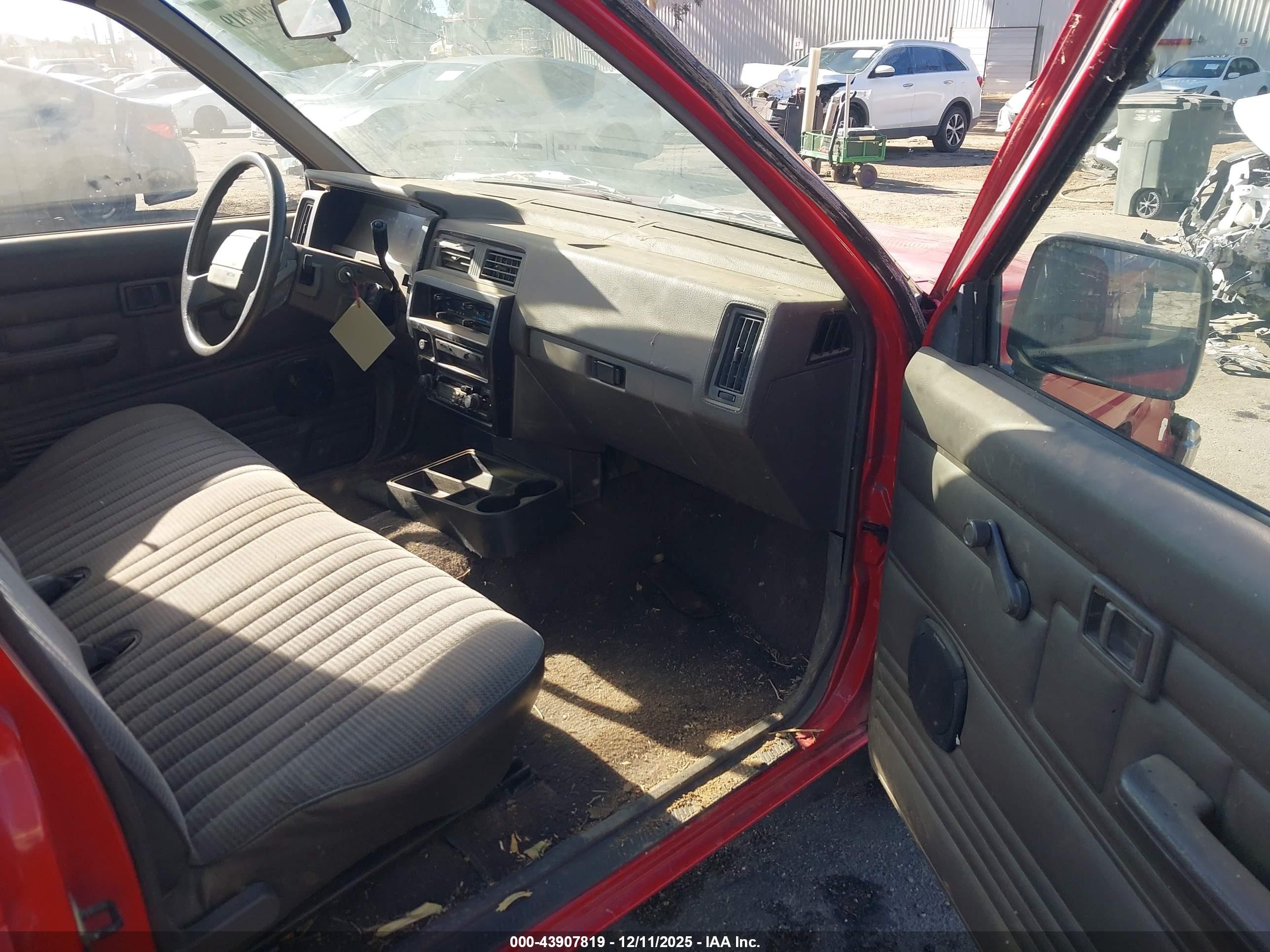 1991 Nissan Truck Short Wheelbase Красный vin: 1N6SD11SXMC365418