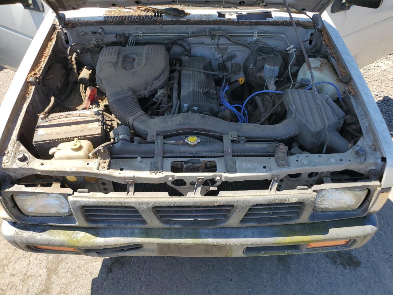 1994 Nissan Truck Base Silver vin: 1N6SD11SXRC311012