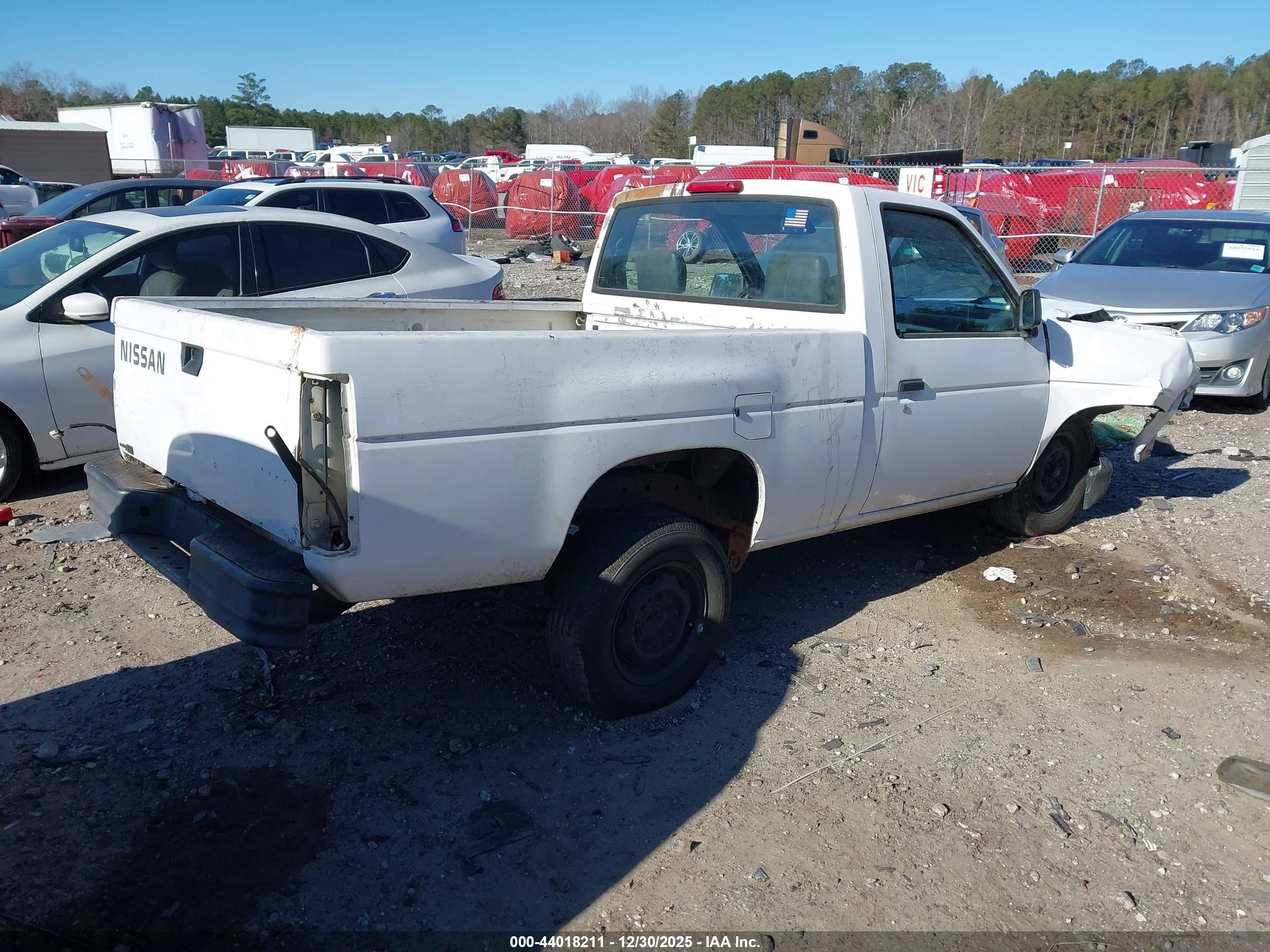 1995 Nissan Truck E/xe White vin: 1N6SD11SXSC311047