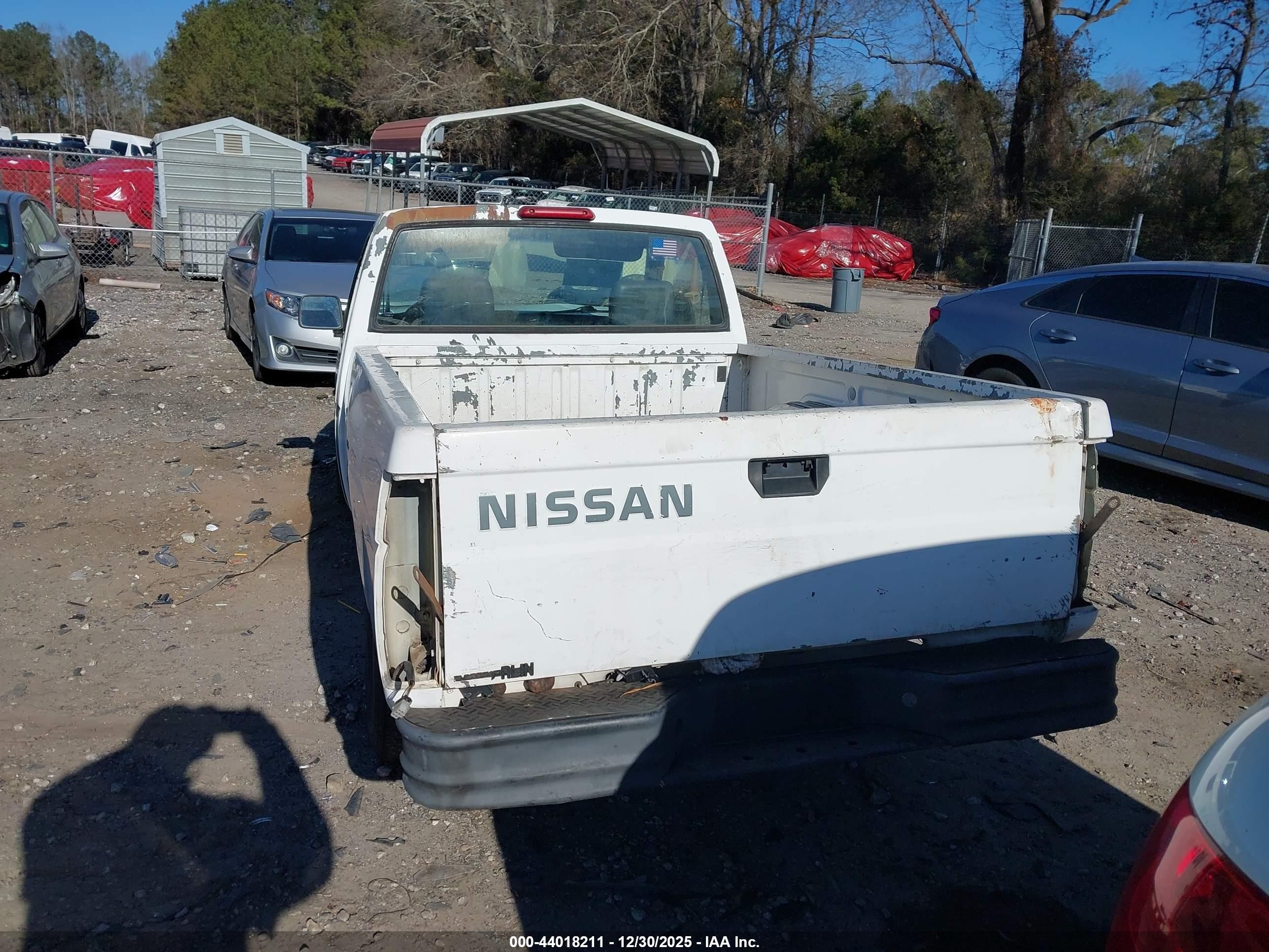 1995 Nissan Truck E/xe White vin: 1N6SD11SXSC311047