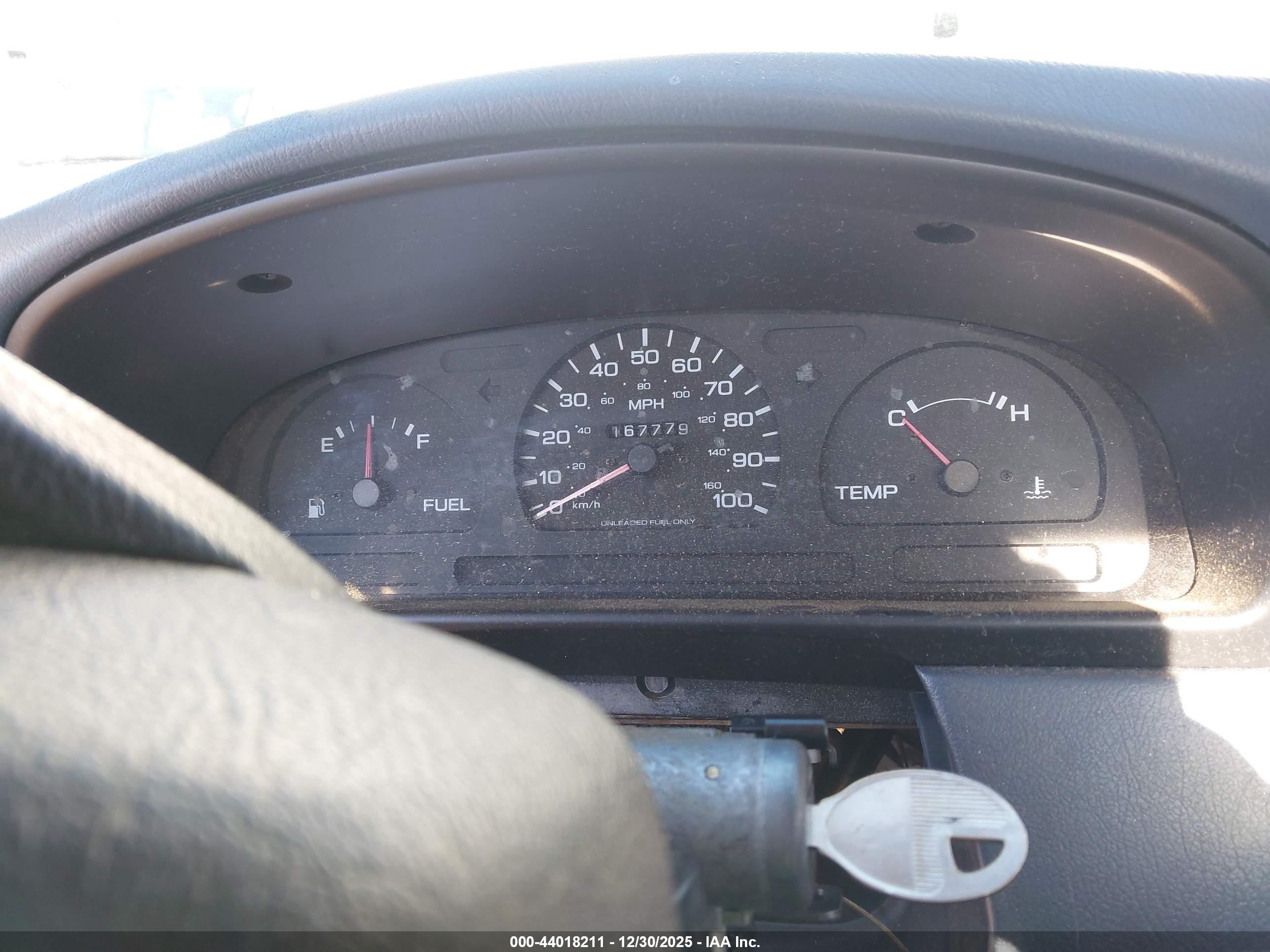 1995 Nissan Truck E/xe White vin: 1N6SD11SXSC311047