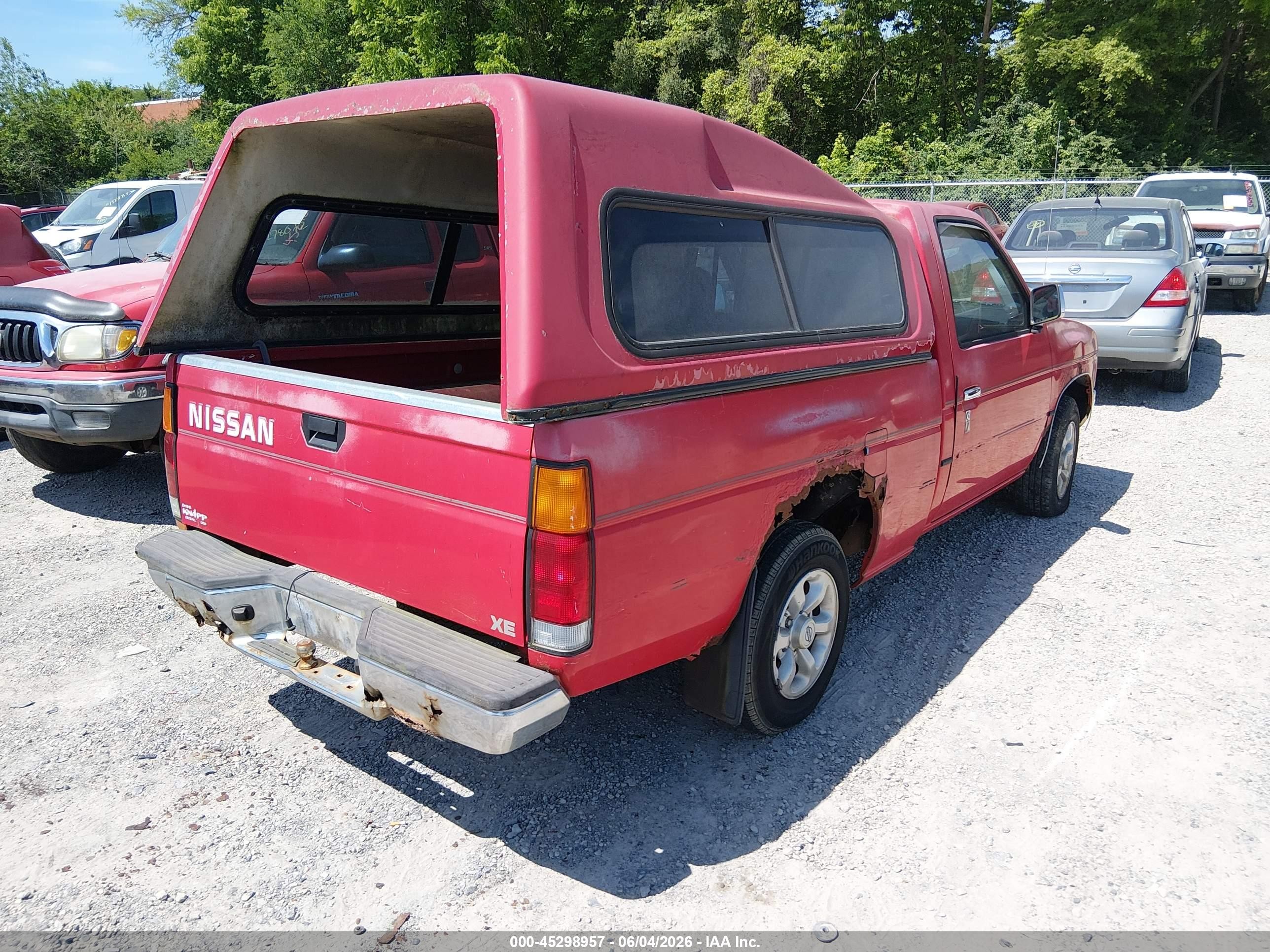 1996 Nissan Truck Xe Красный vin: 1N6SD11SXTC305203