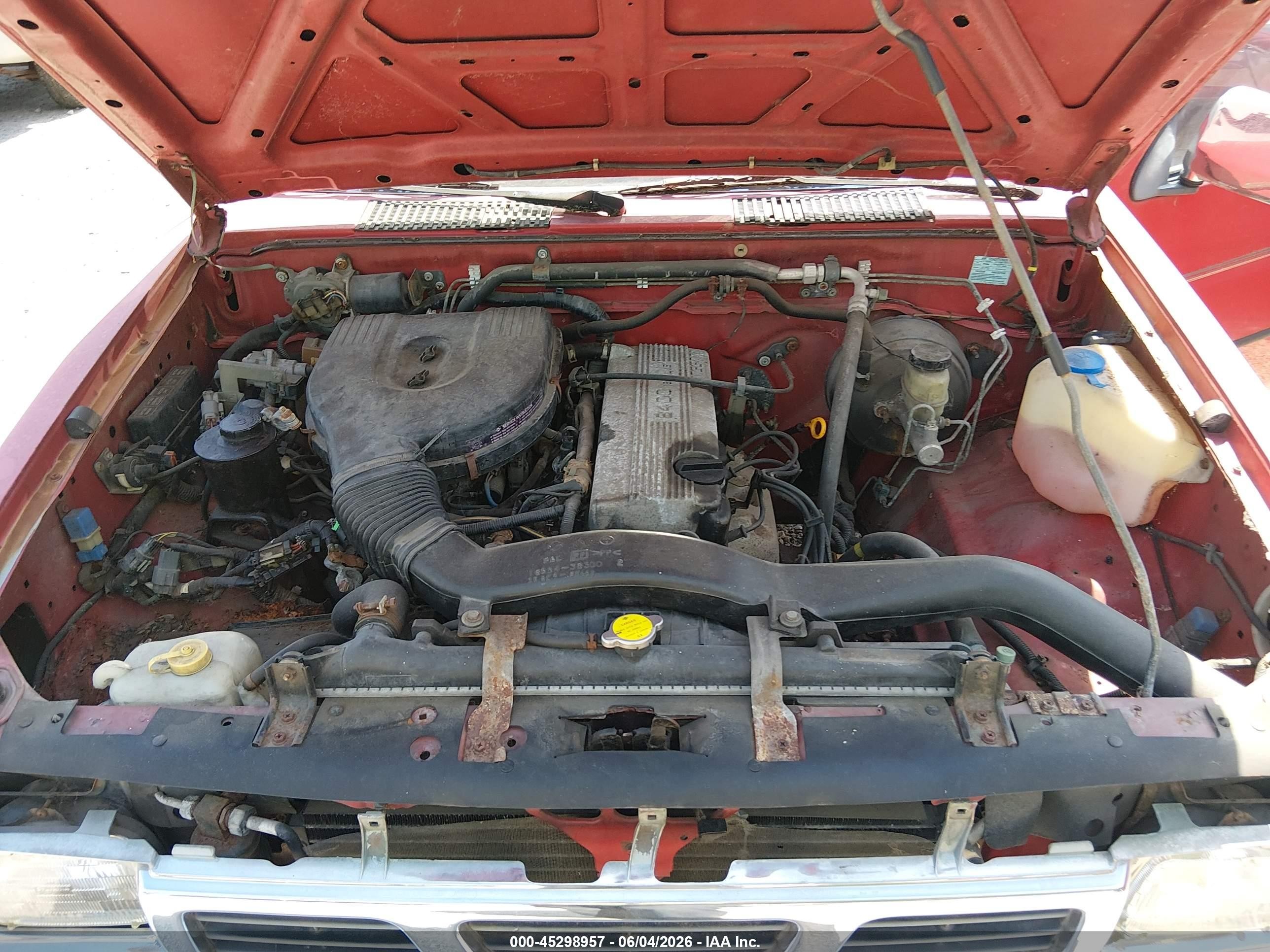 1996 Nissan Truck Xe Красный vin: 1N6SD11SXTC305203