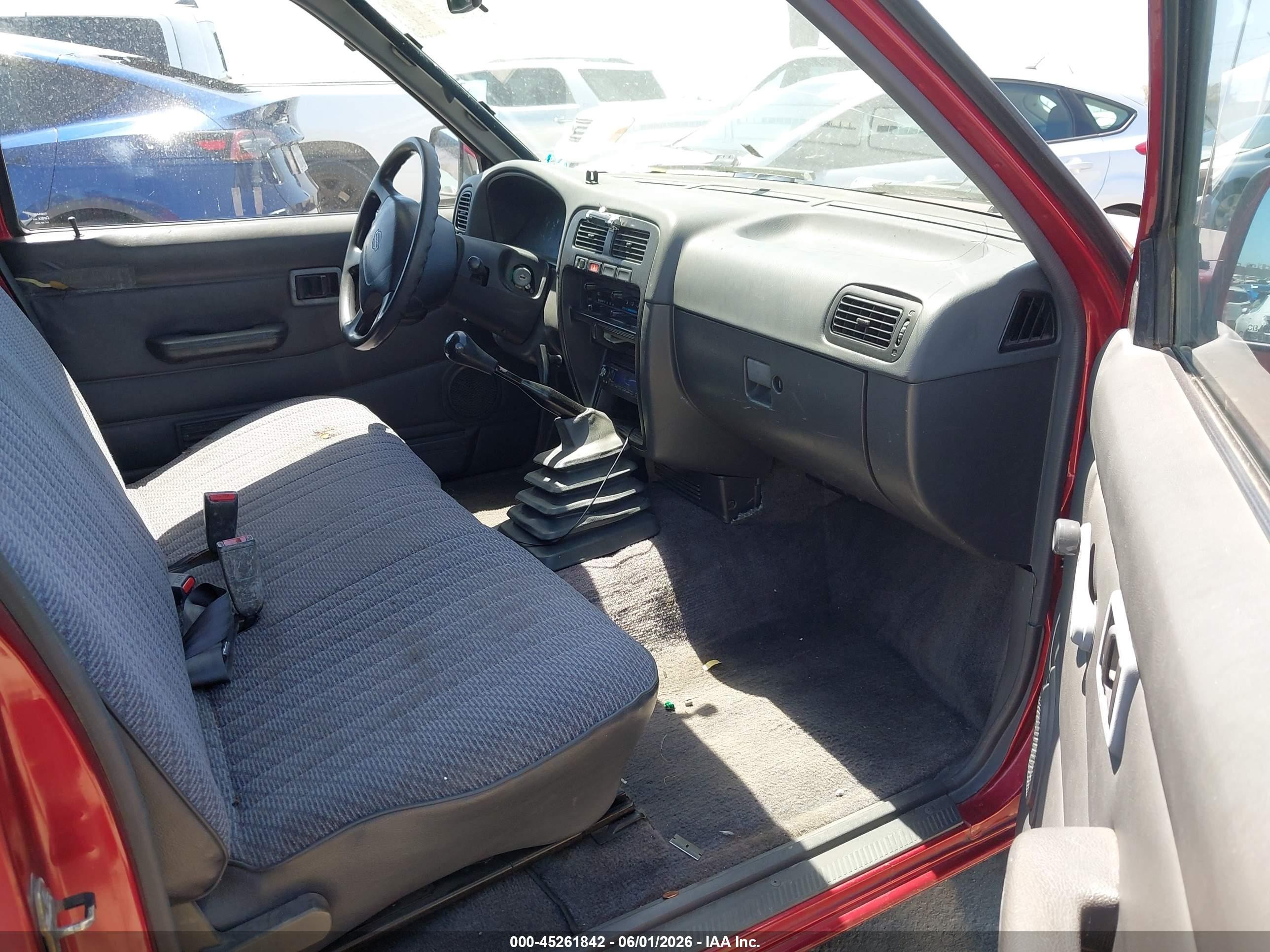 1996 Nissan Truck Xe Red vin: 1N6SD11SXTC321059