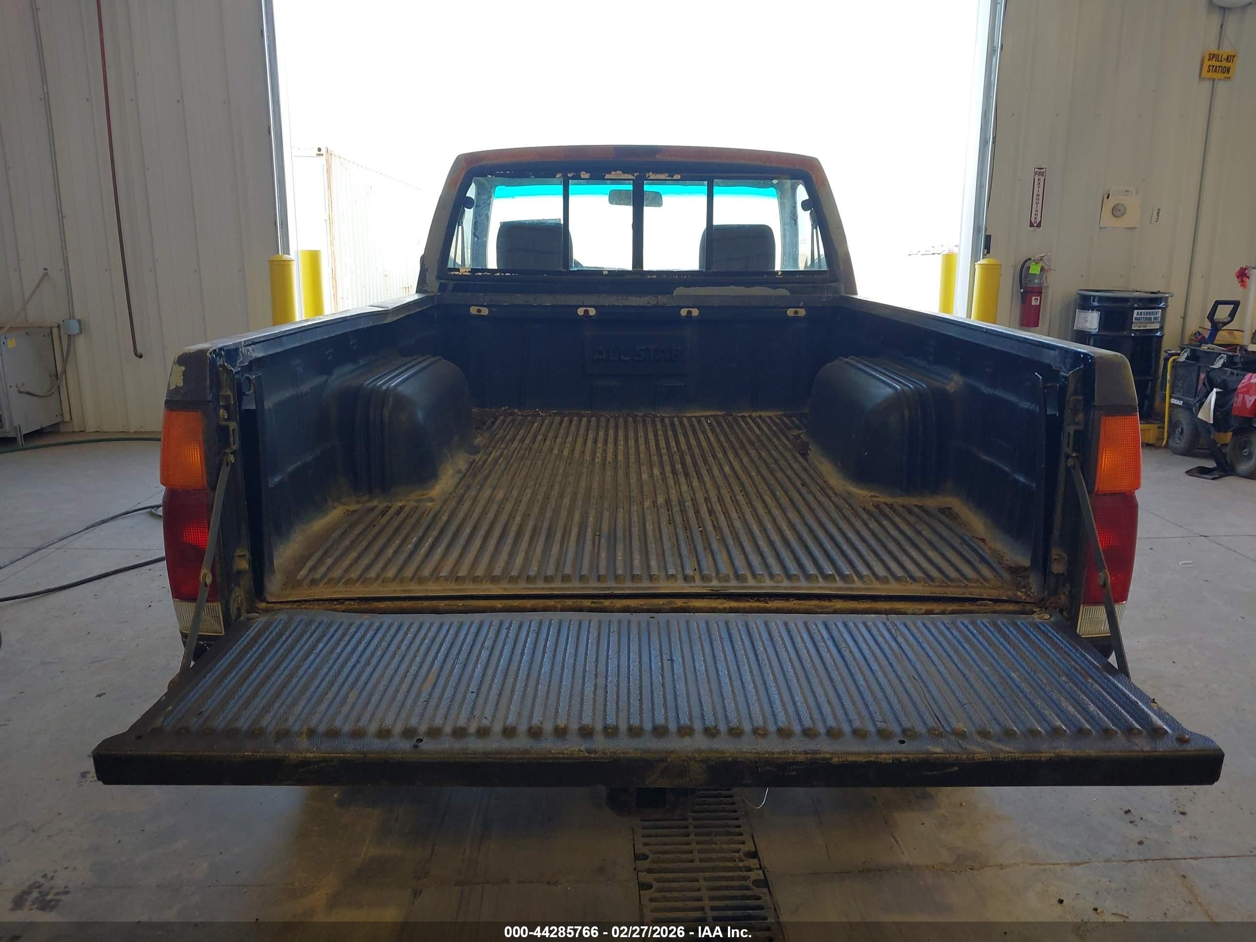 1991 Nissan Truck Short Wheelbase Blue vin: 1N6SD11Y0MC316569