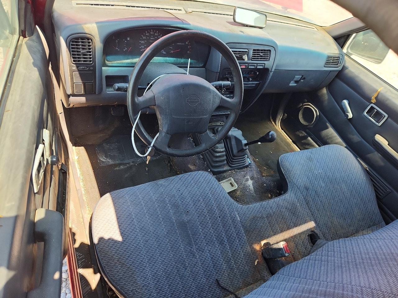 1997 Nissan Truck Xe Maroon vin: 1N6SD11Y0VC386011