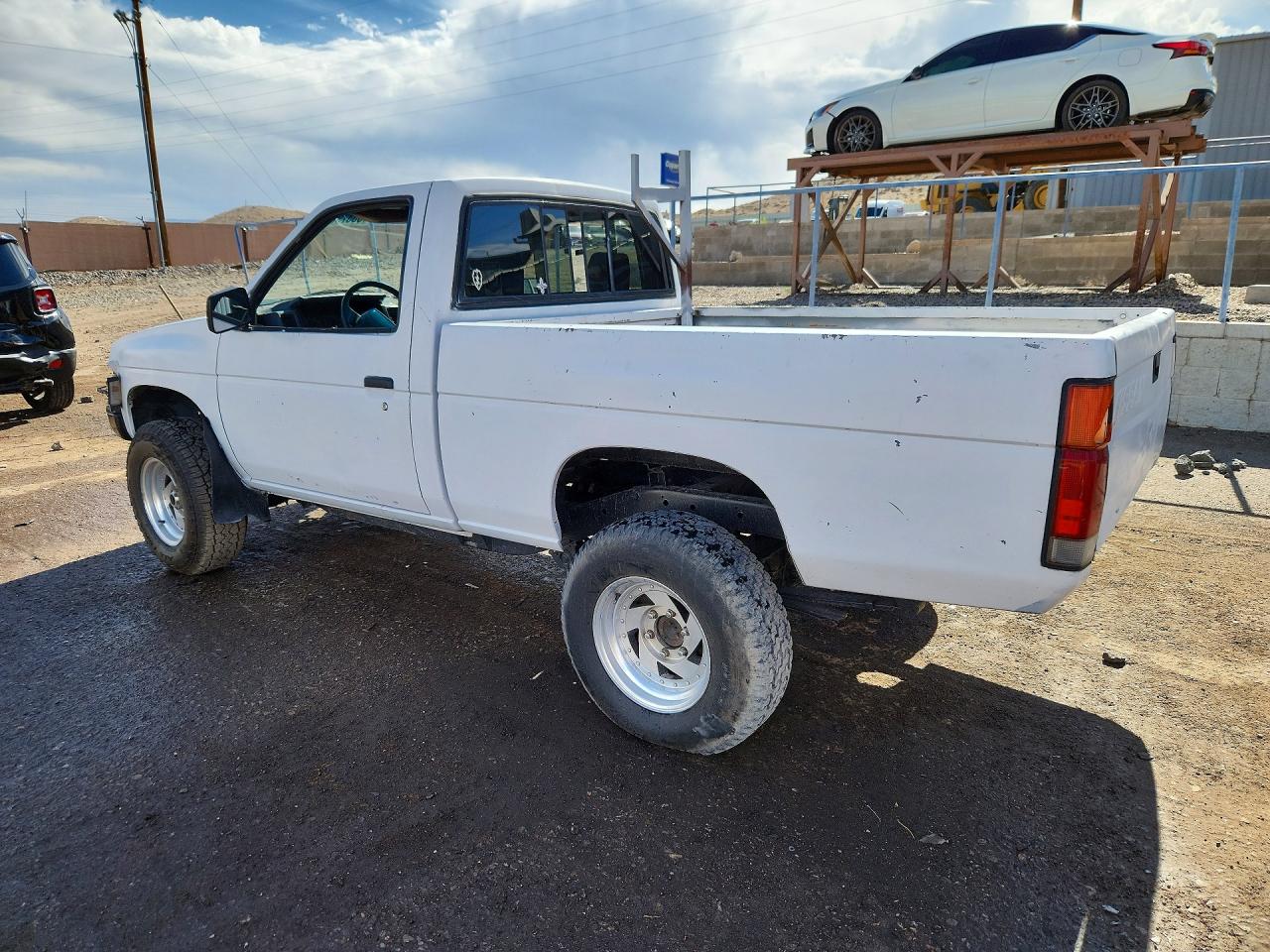 1990 Nissan D21 Short Bed White vin: 1N6SD11Y2LC325966