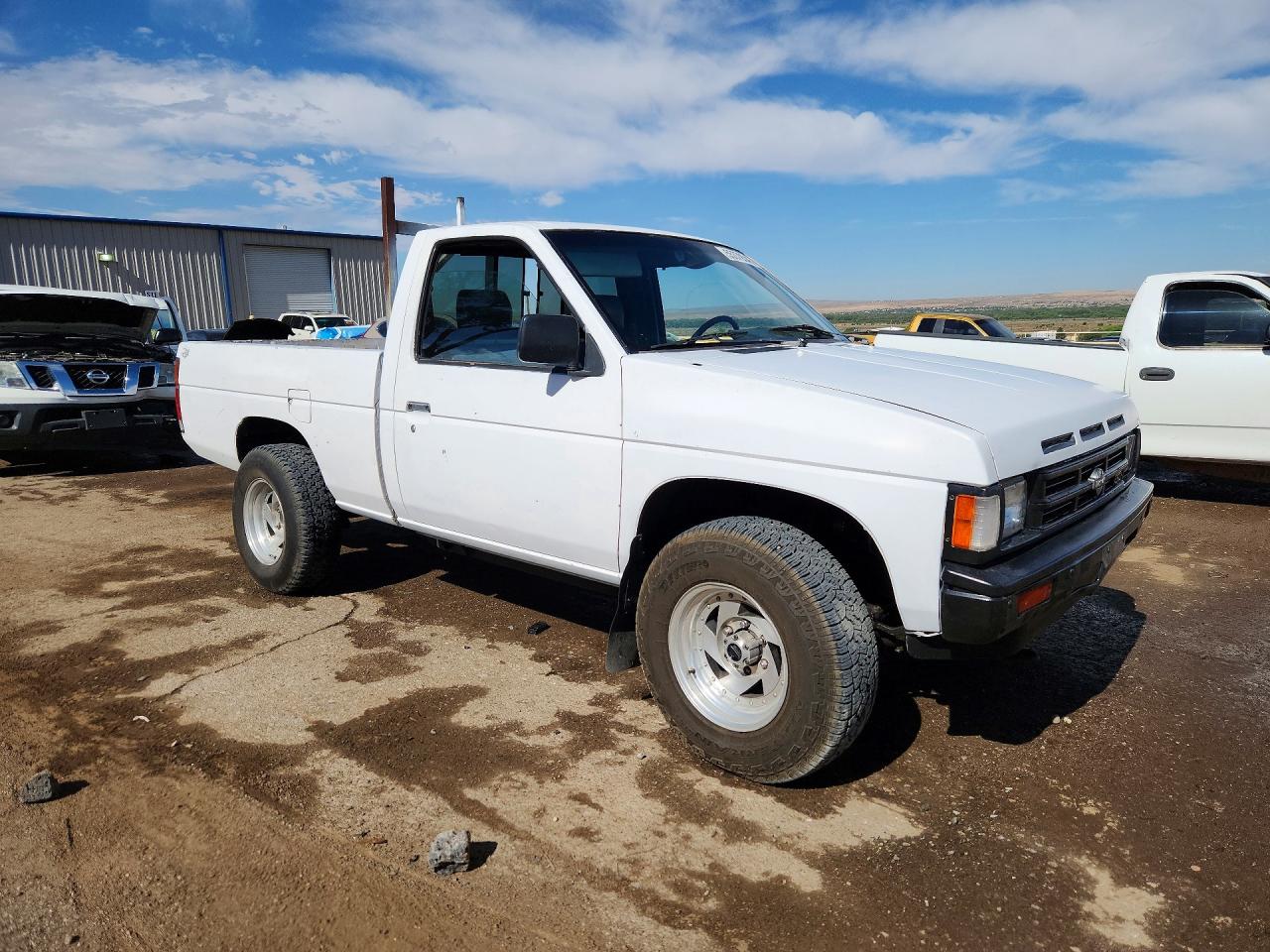 1990 Nissan D21 Short Bed White vin: 1N6SD11Y2LC325966