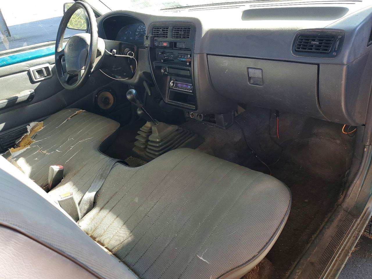 1996 Nissan Truck Xe Green vin: 1N6SD11Y3TC359737