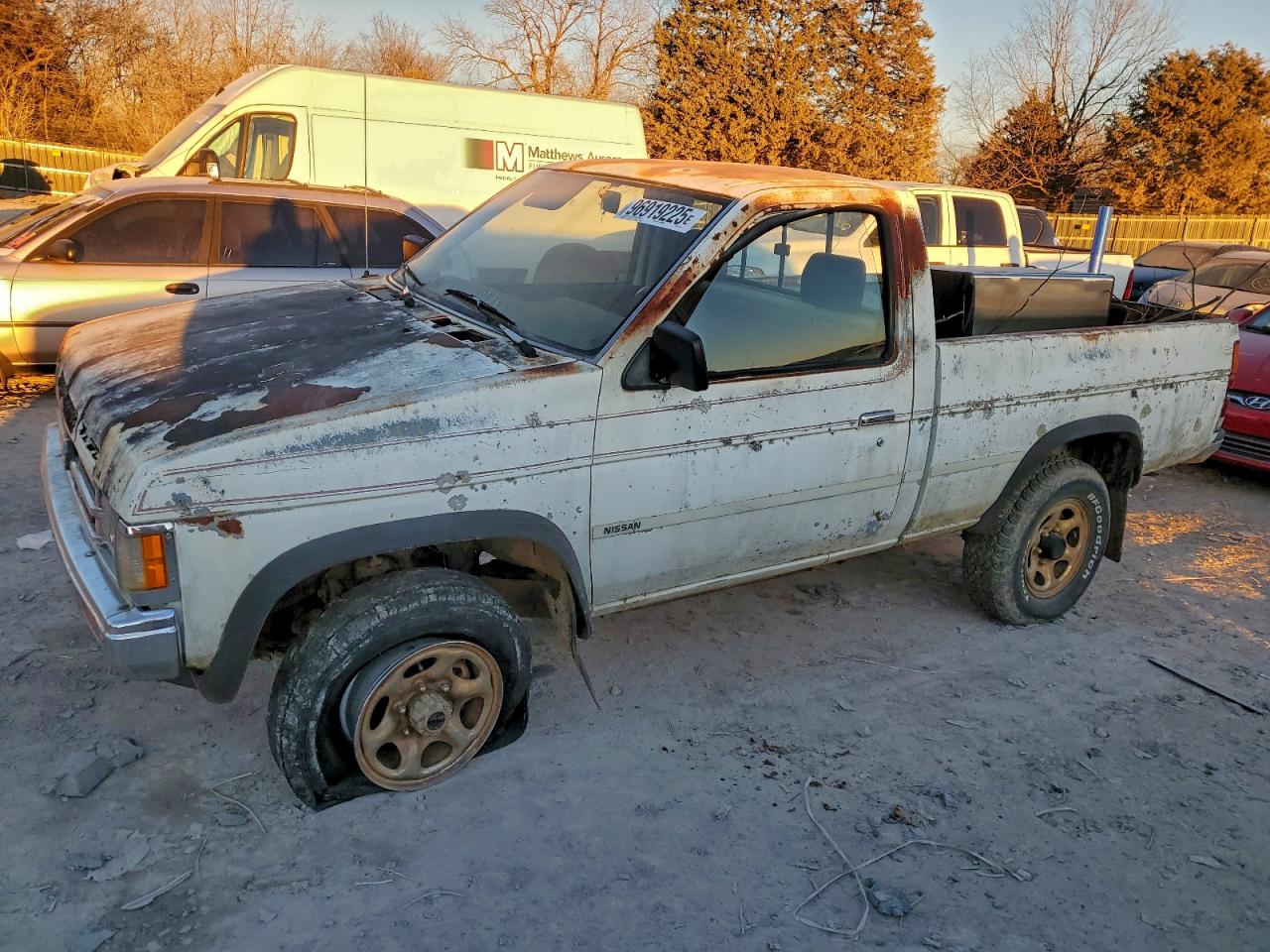 1990 Nissan D21 Short Bed White vin: 1N6SD11Y7LC314302