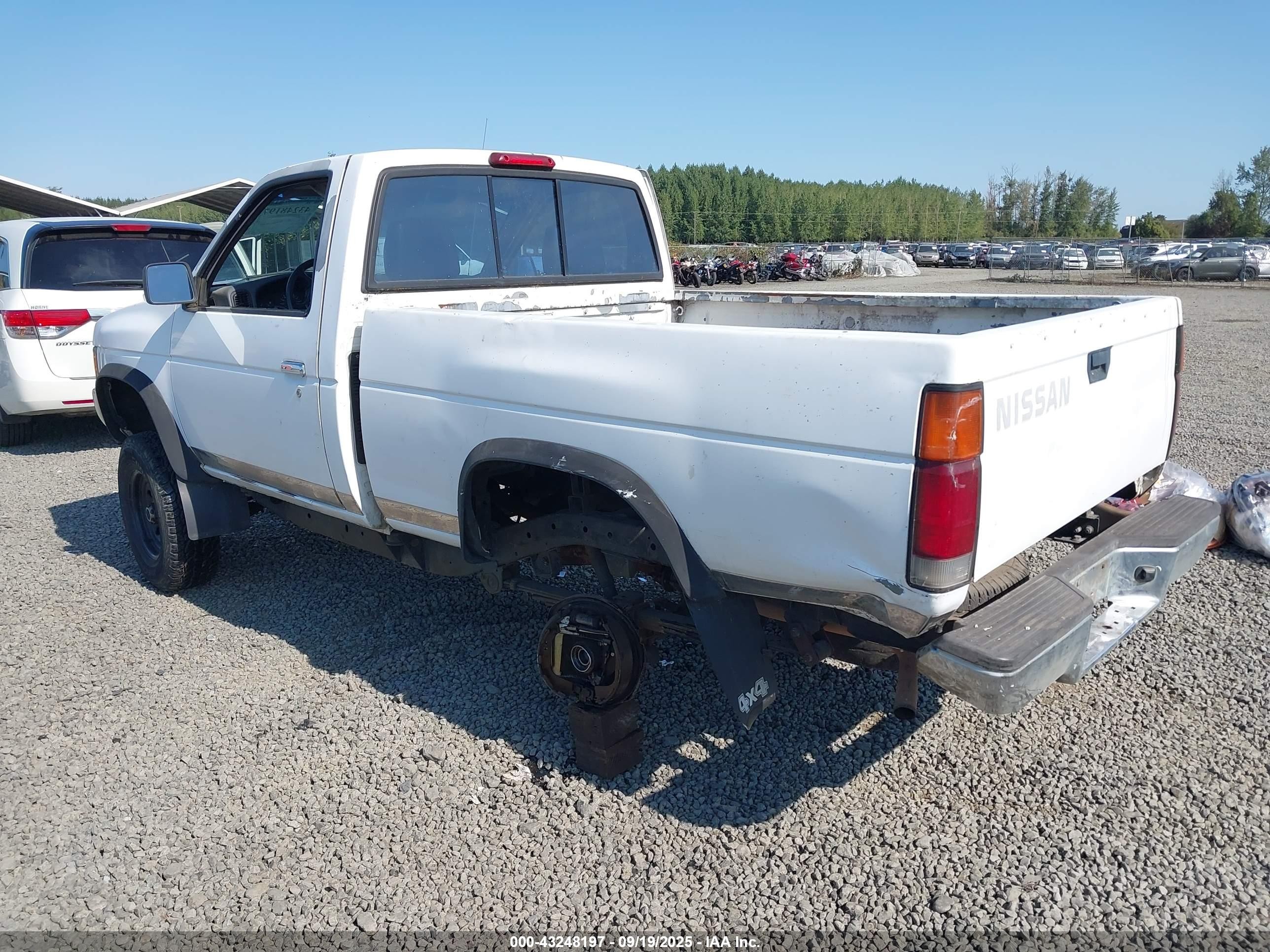 1996 Nissan Truck Xe White vin: 1N6SD11Y7TC357375