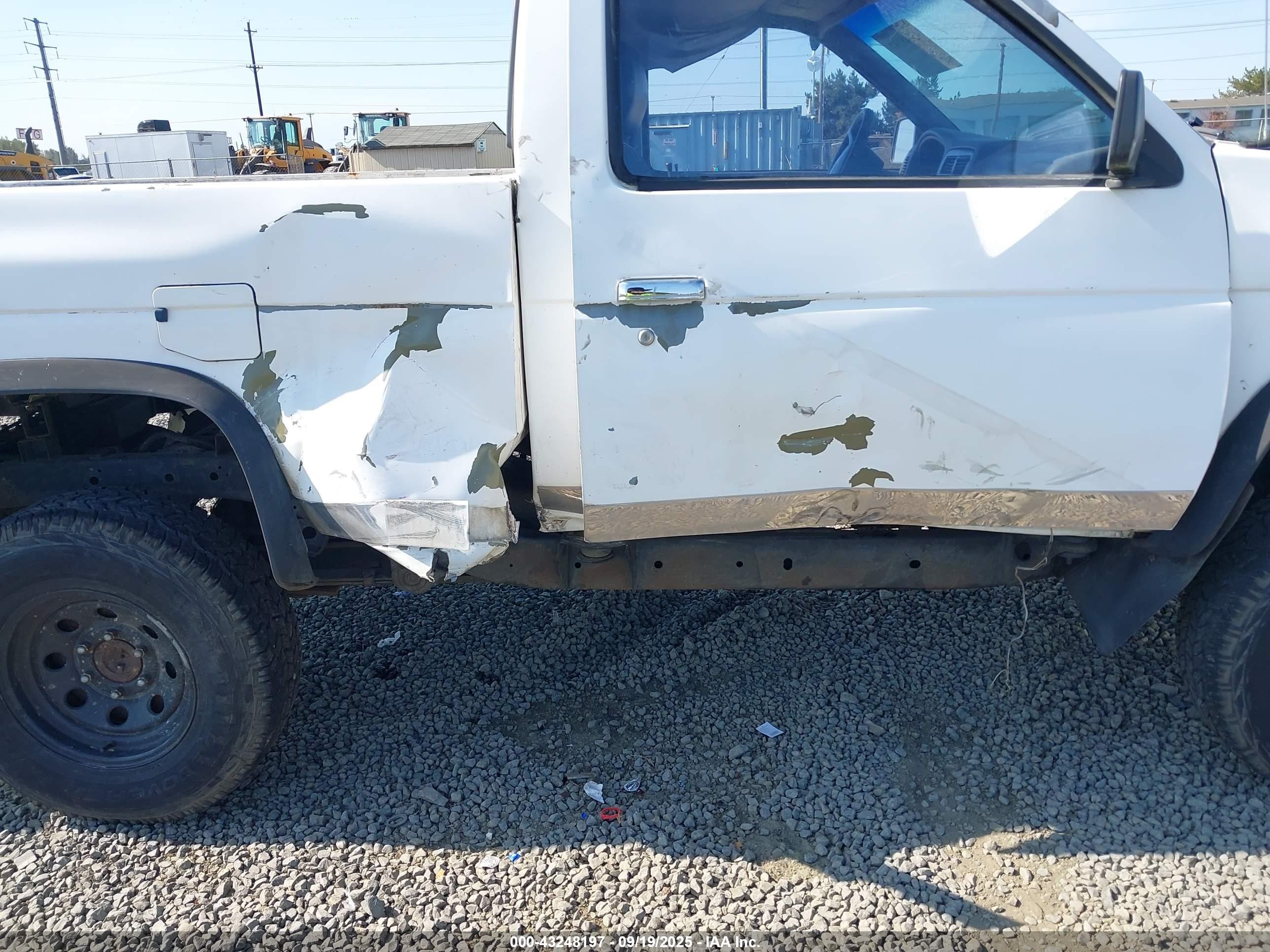 1996 Nissan Truck Xe White vin: 1N6SD11Y7TC357375