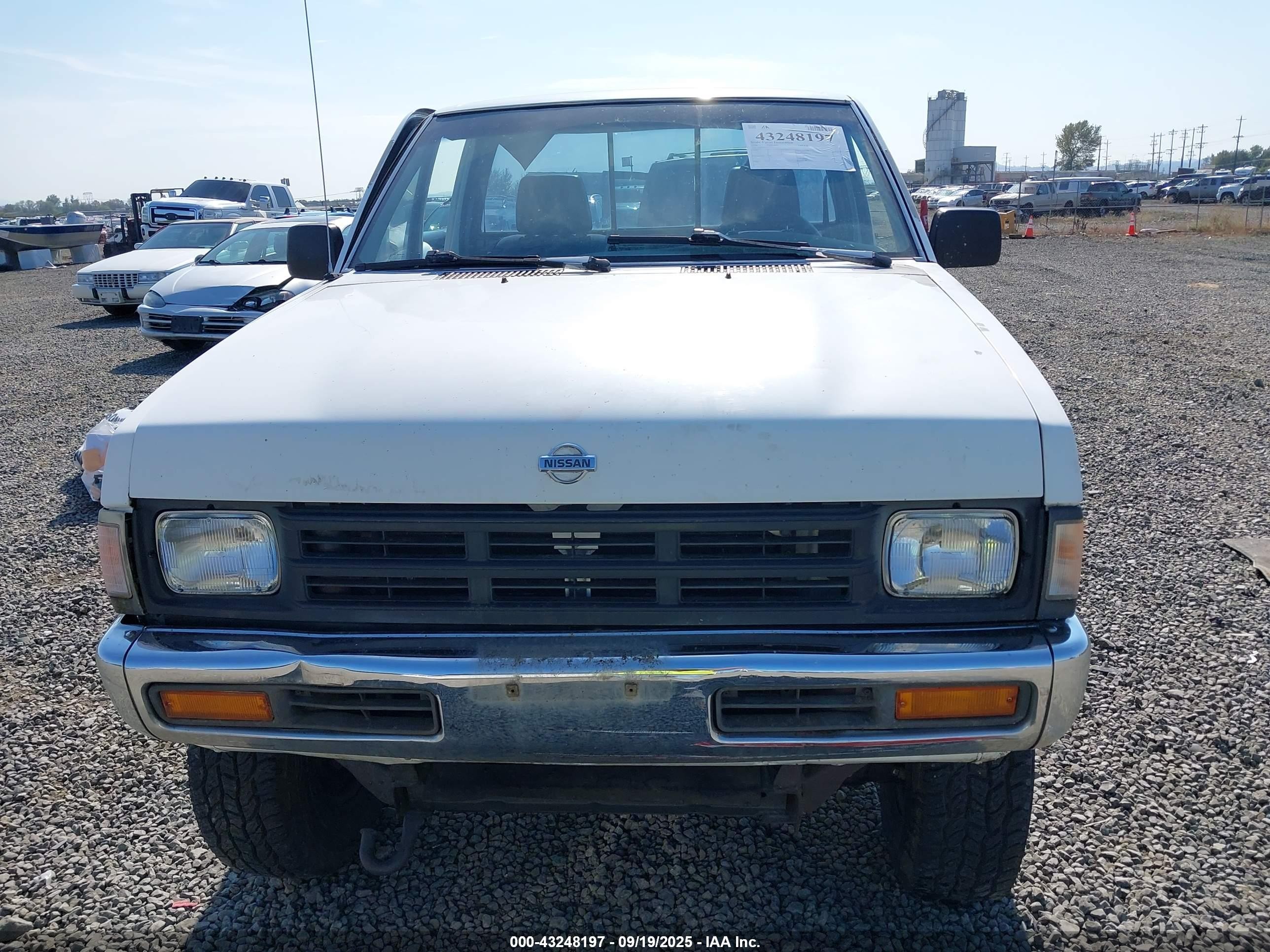 1996 Nissan Truck Xe White vin: 1N6SD11Y7TC357375