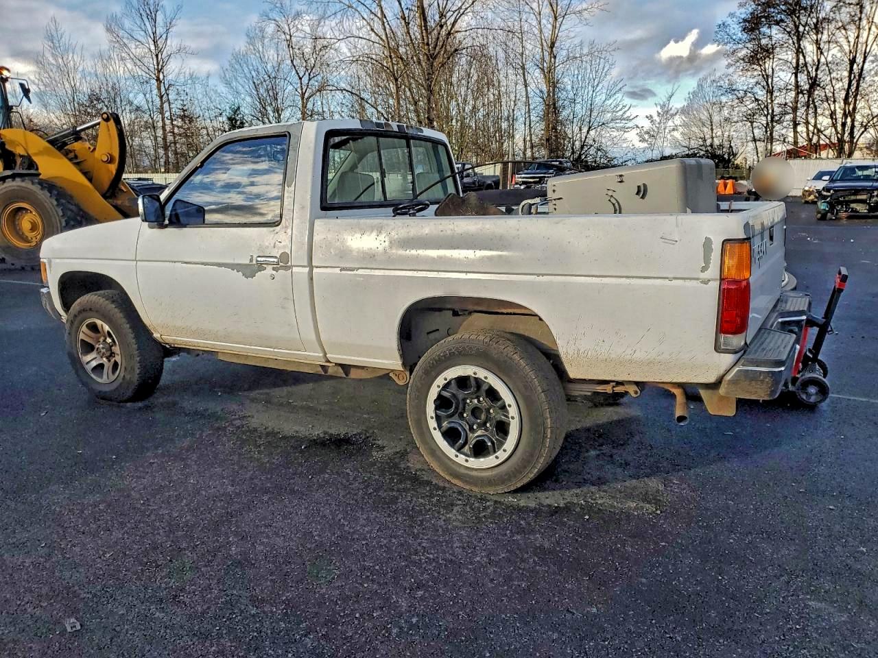 1997 Nissan Truck Xe White vin: 1N6SD11Y7VC372123