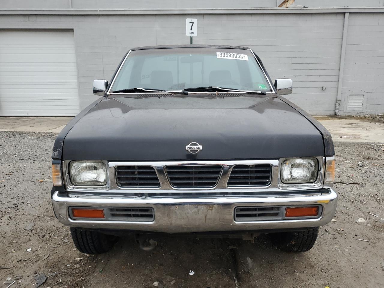1997 Nissan Truck Xe Black vin: 1N6SD11Y9VC319844