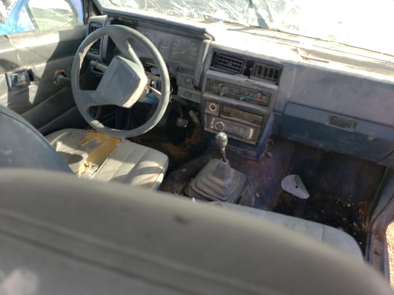 1990 Nissan D21 King Cab Gray vin: 1N6SD16S1LC317958
