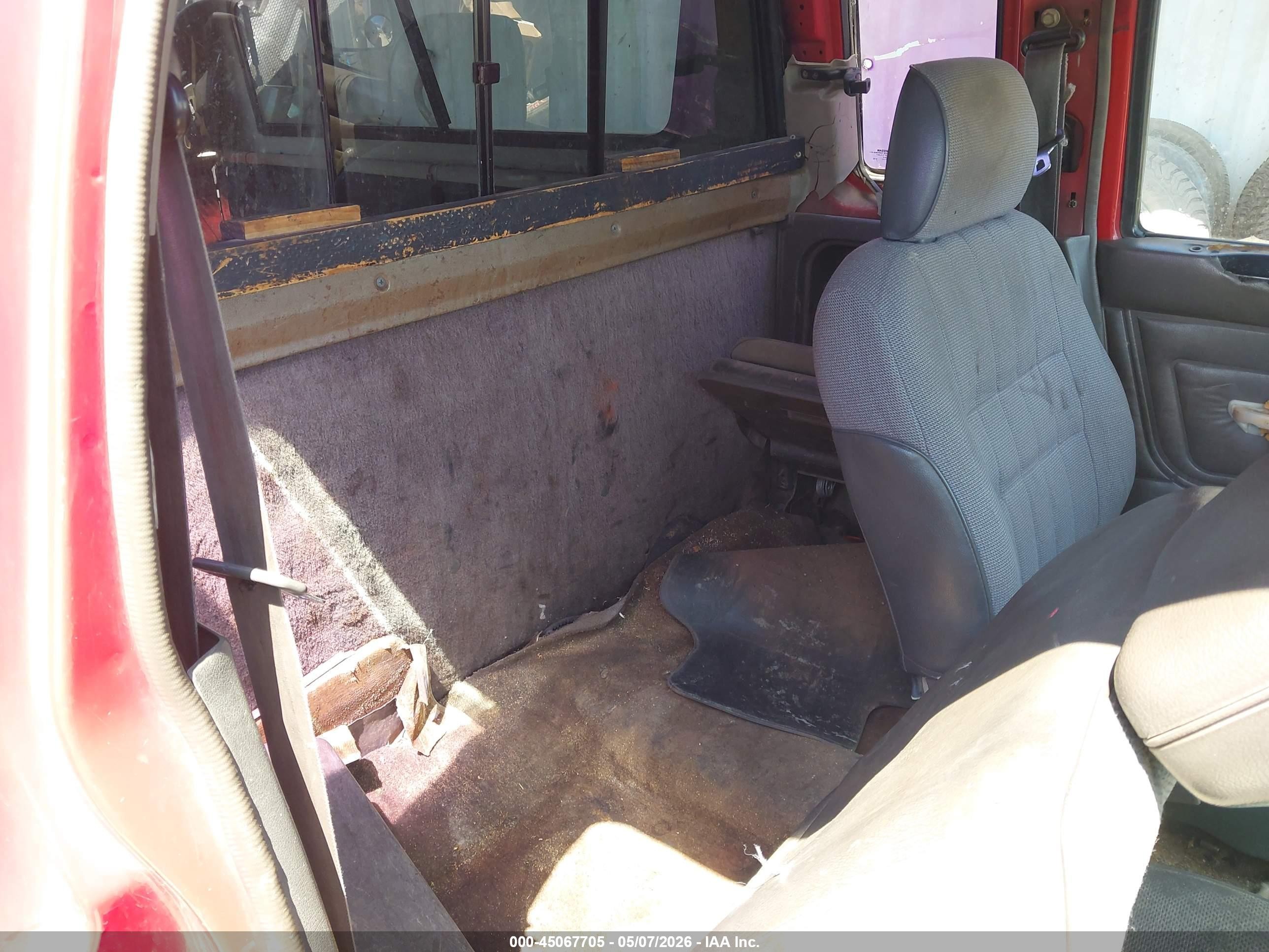1991 Nissan Truck King Cab Red vin: 1N6SD16S1MC331537
