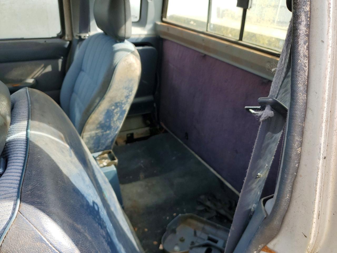 1993 Nissan Truck King Cab Silver vin: 1N6SD16S1PC443744