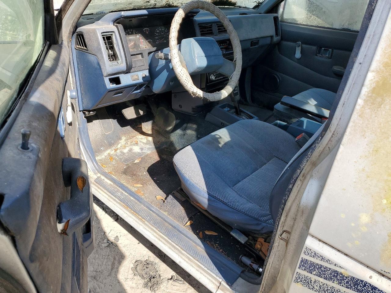 1993 Nissan Truck King Cab Silver vin: 1N6SD16S1PC443744