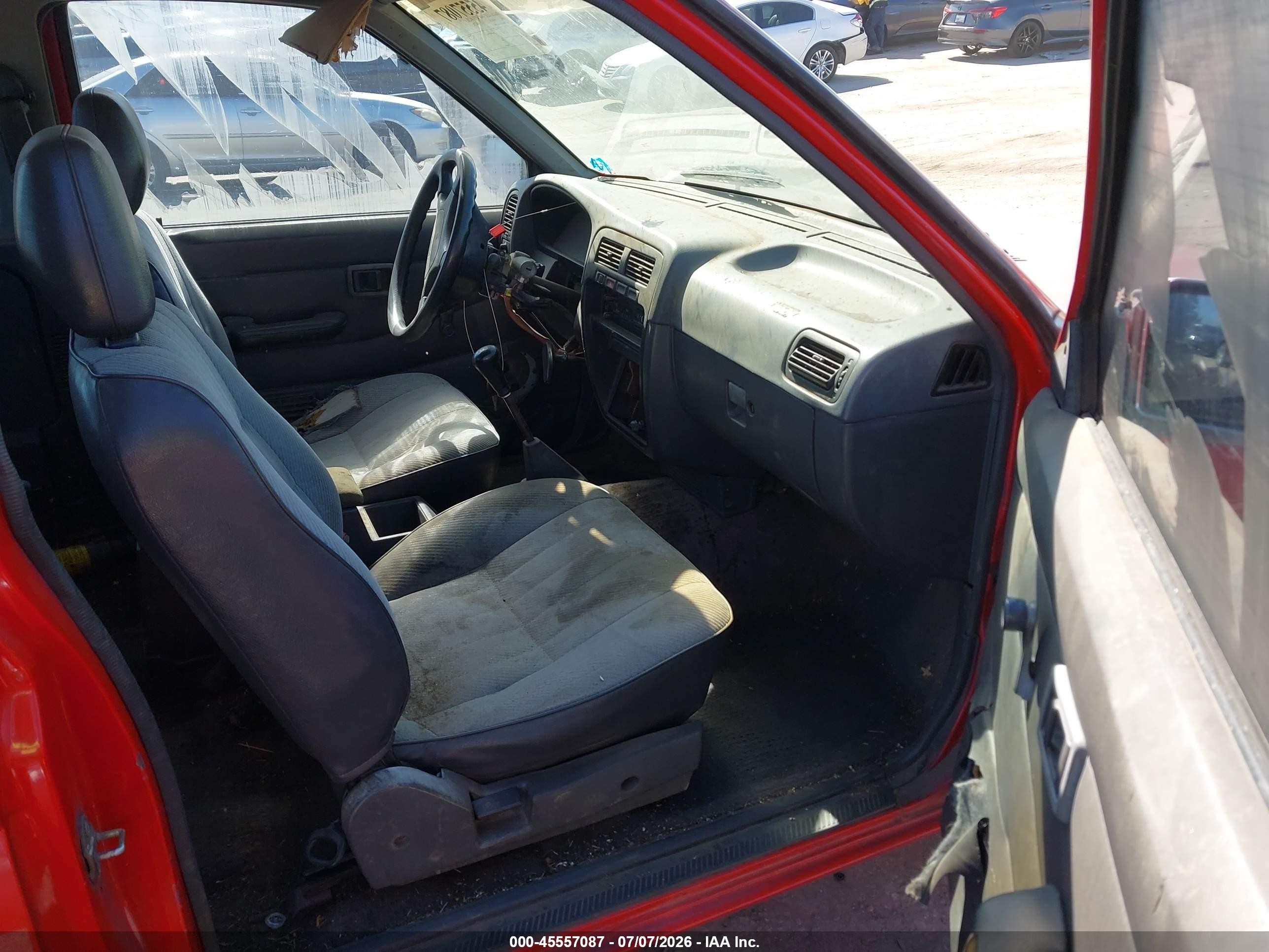 1995 Nissan Truck King Cab Xe Красный vin: 1N6SD16S1SC427486