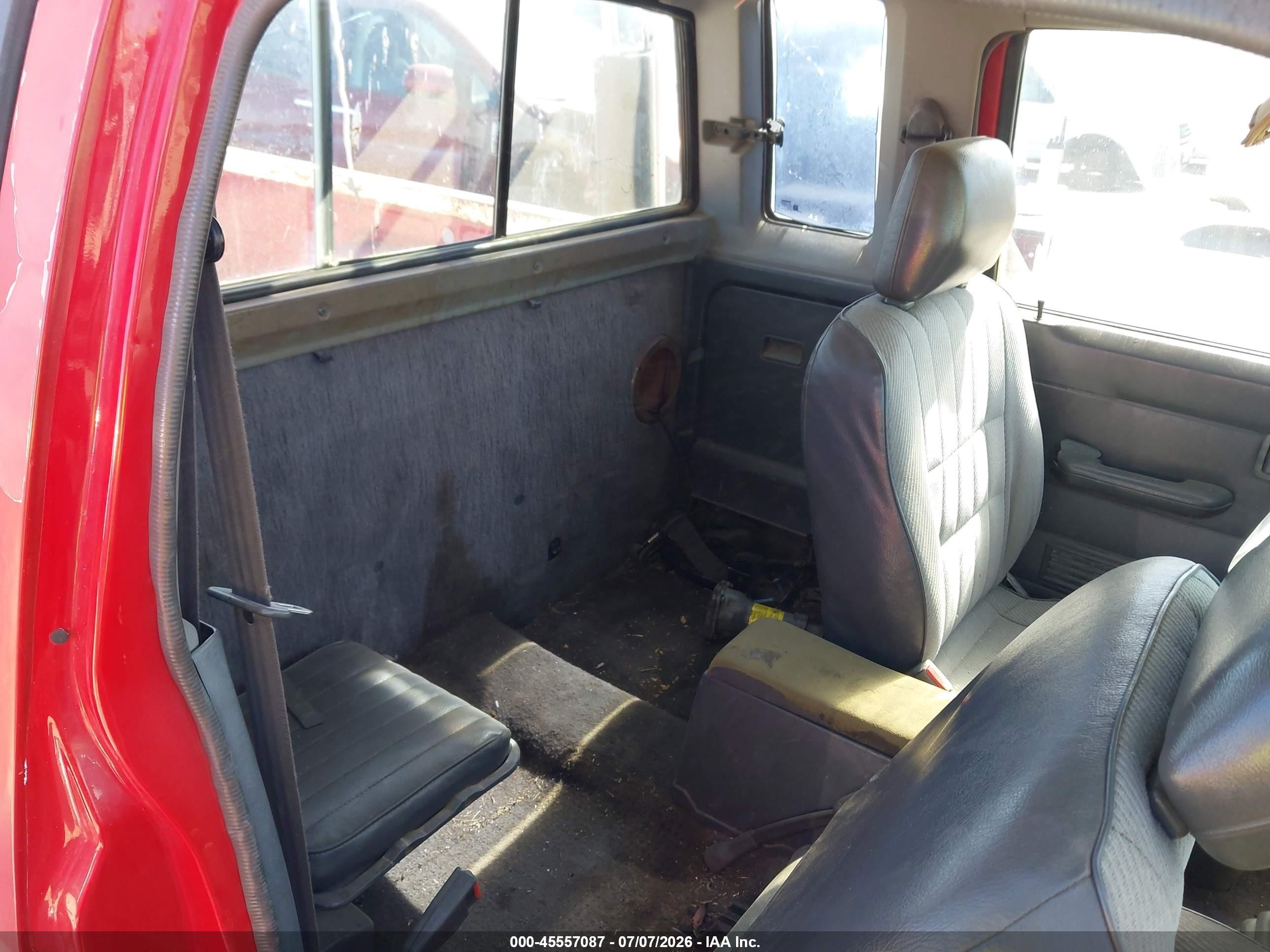 1995 Nissan Truck King Cab Xe Красный vin: 1N6SD16S1SC427486