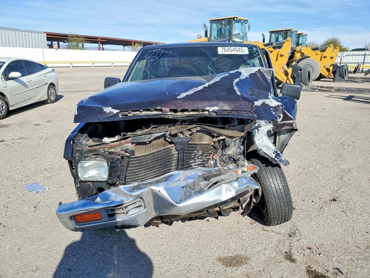 1991 Nissan Truck King Cab Burgundy vin: 1N6SD16S2MC330803