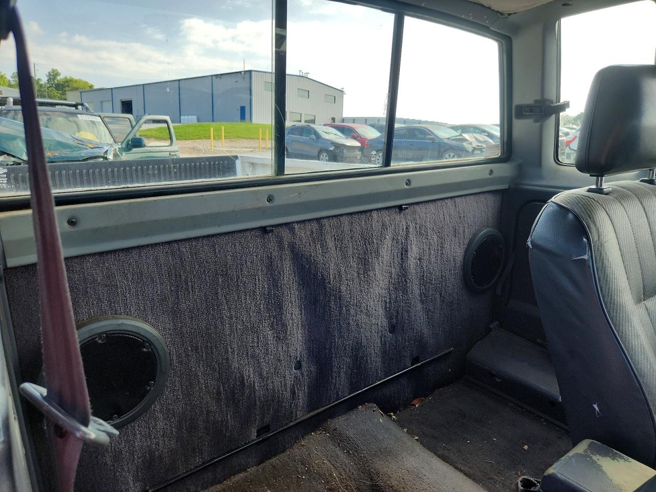 1995 Nissan Truck Xe White vin: 1N6SD16S2SC313853