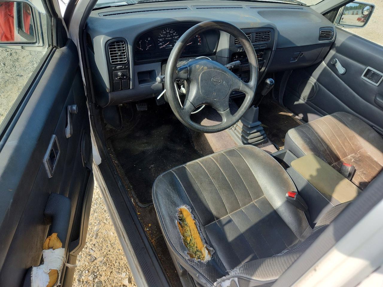 1995 Nissan Truck Xe White vin: 1N6SD16S2SC313853