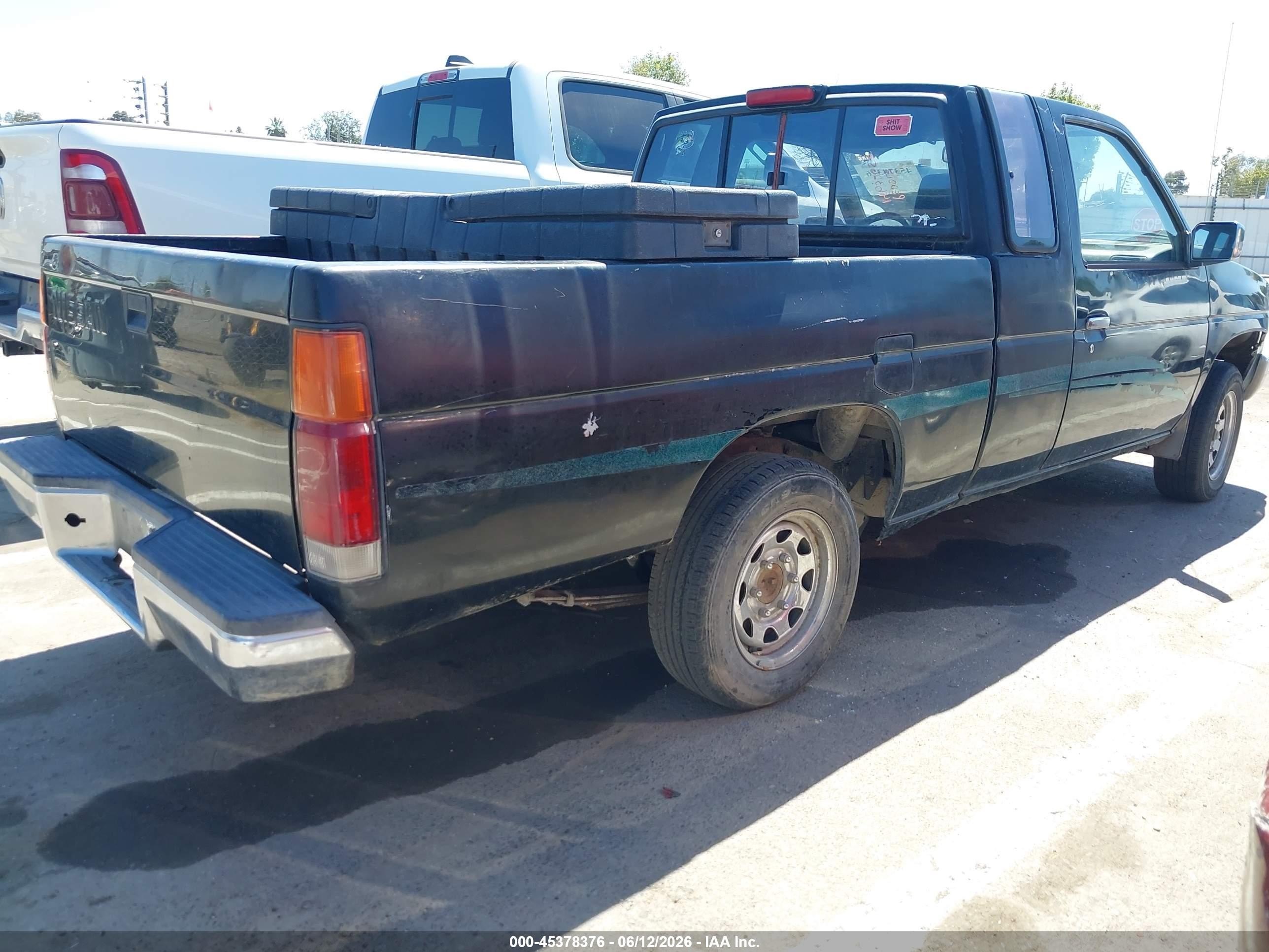 1994 Nissan Truck King Cab Xe Black vin: 1N6SD16S3RC384246