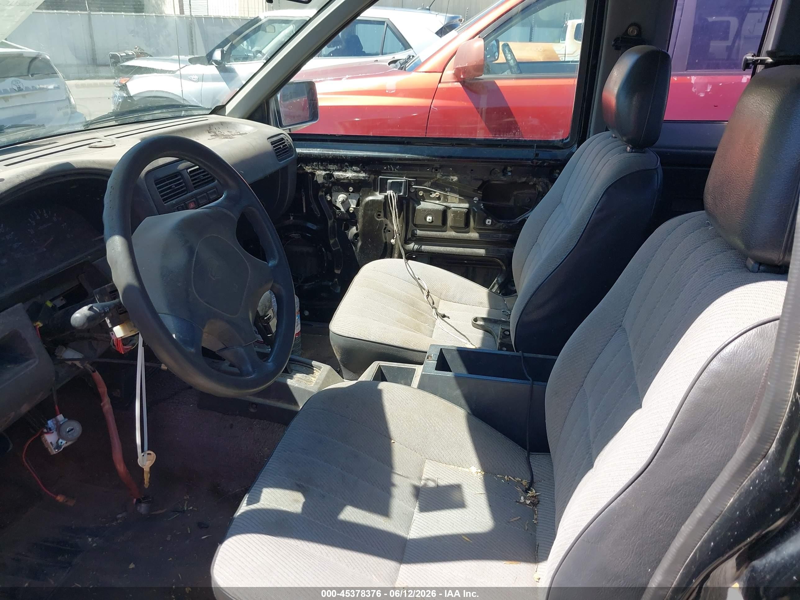 1994 Nissan Truck King Cab Xe Black vin: 1N6SD16S3RC384246