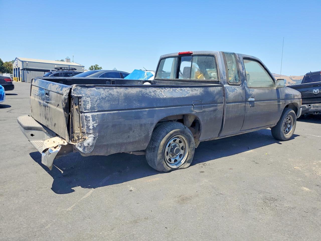 1995 Nissan Truck King Cab Xe Gray vin: 1N6SD16S4SC323946