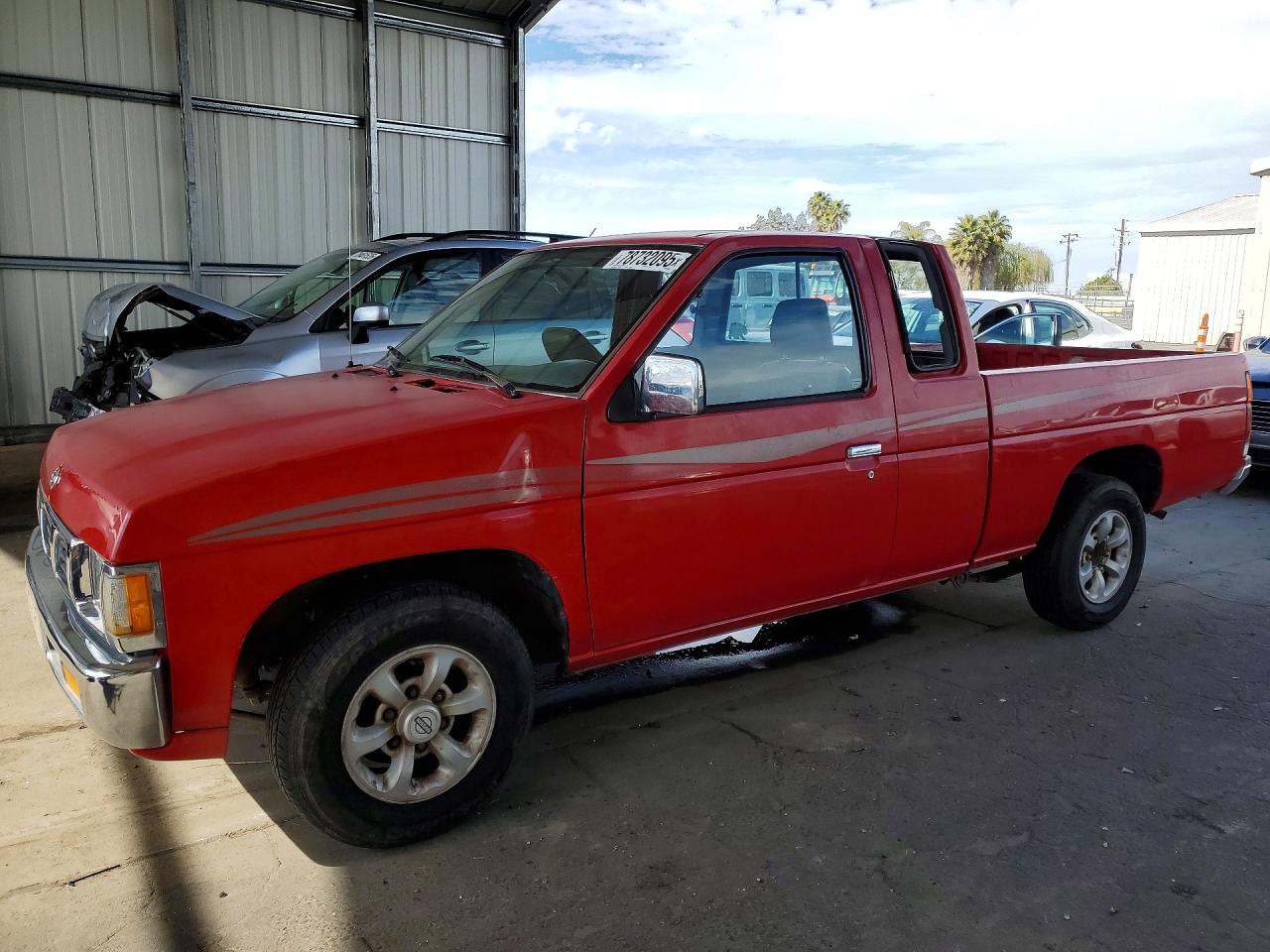 1997 Niss Truck Xe Red vin: 1N6SD16S4VC315348