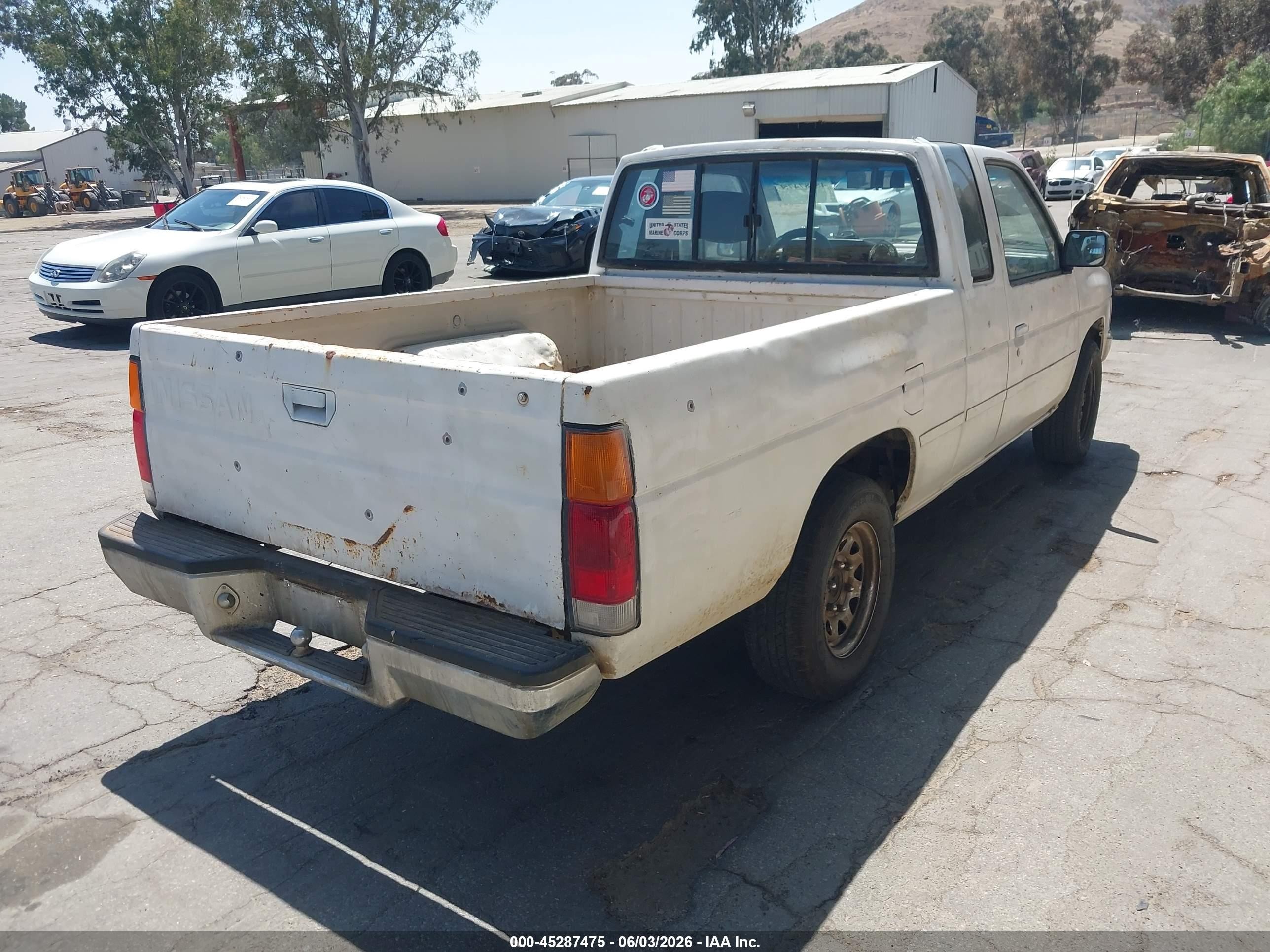1990 Nissan D21 King Cab Белый vin: 1N6SD16S5LC324363