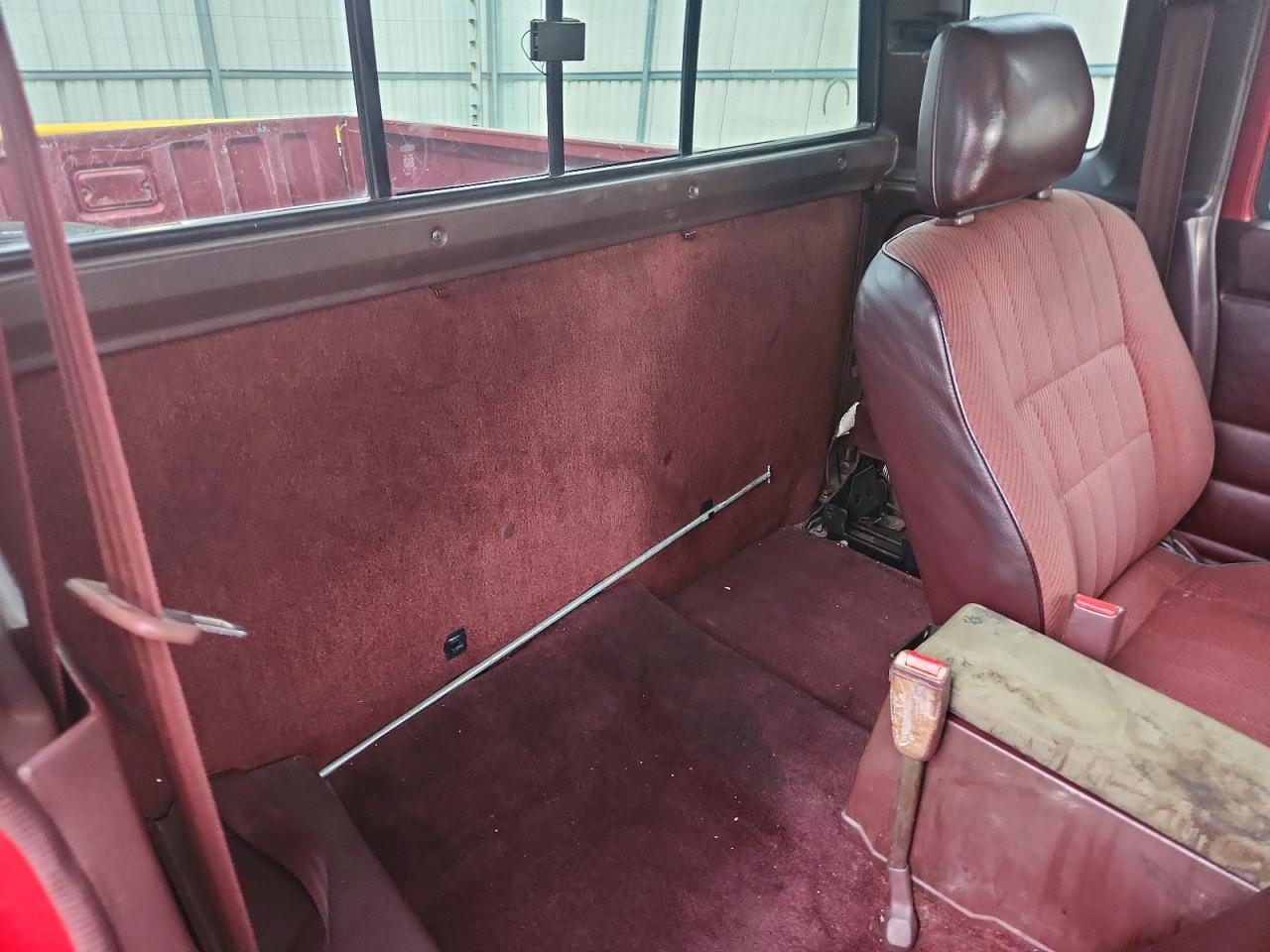 1993 Nissan Truck King Cab Red vin: 1N6SD16S5PC367199