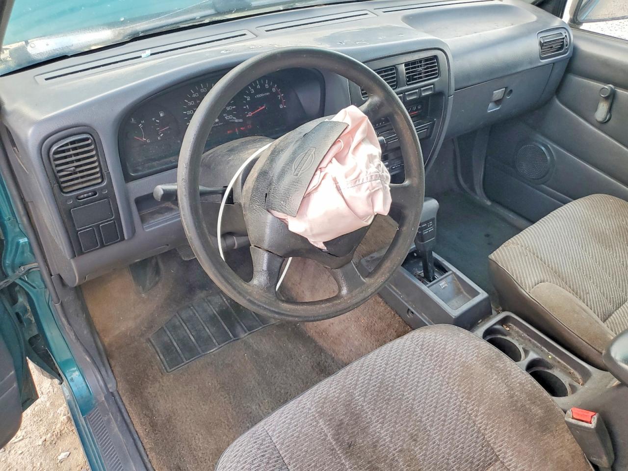 1997 Nissan Truck Xe Green vin: 1N6SD16S6VC362526
