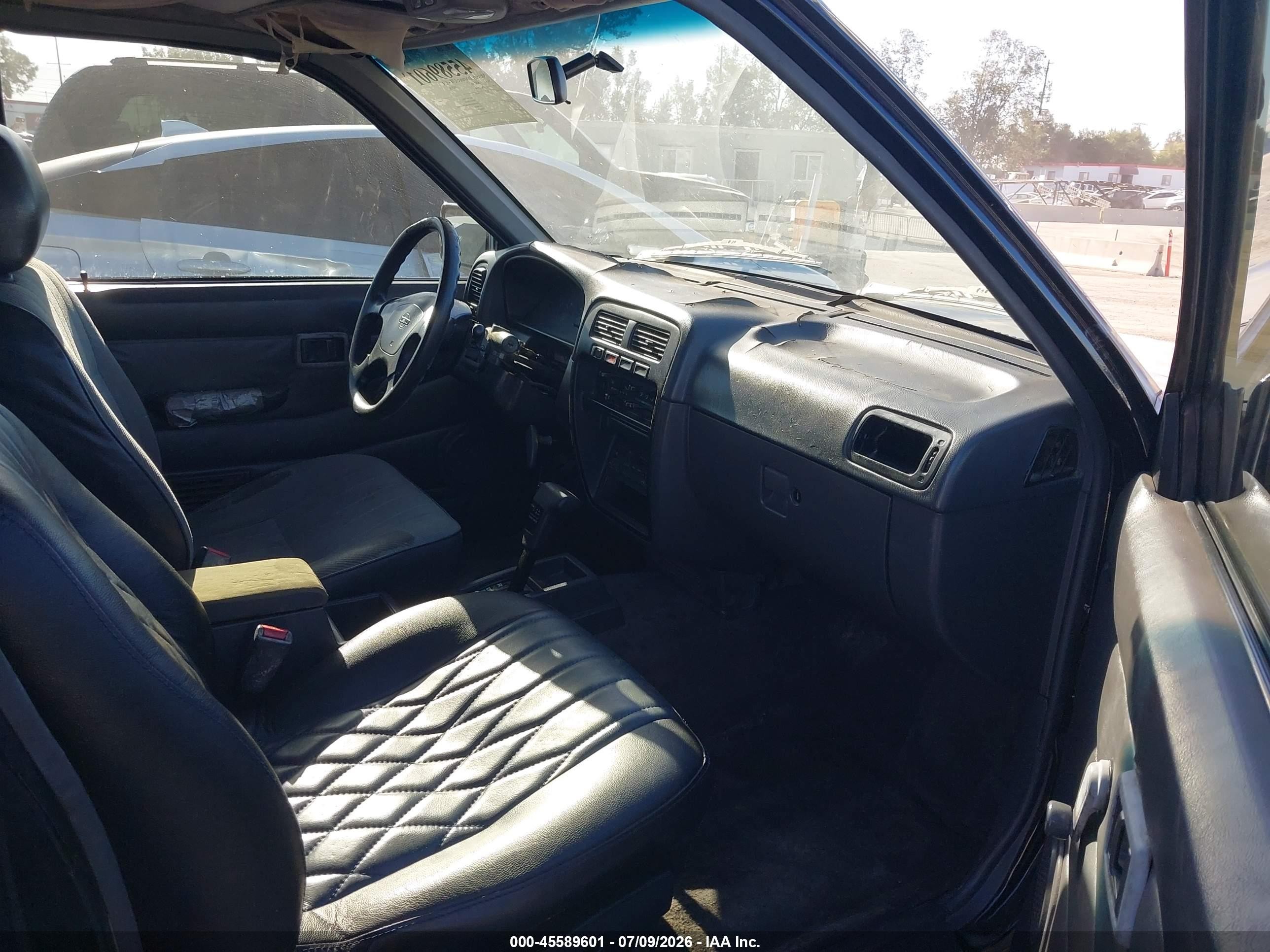 1995 Nissan Truck King Cab Xe Black vin: 1N6SD16S7SC376768