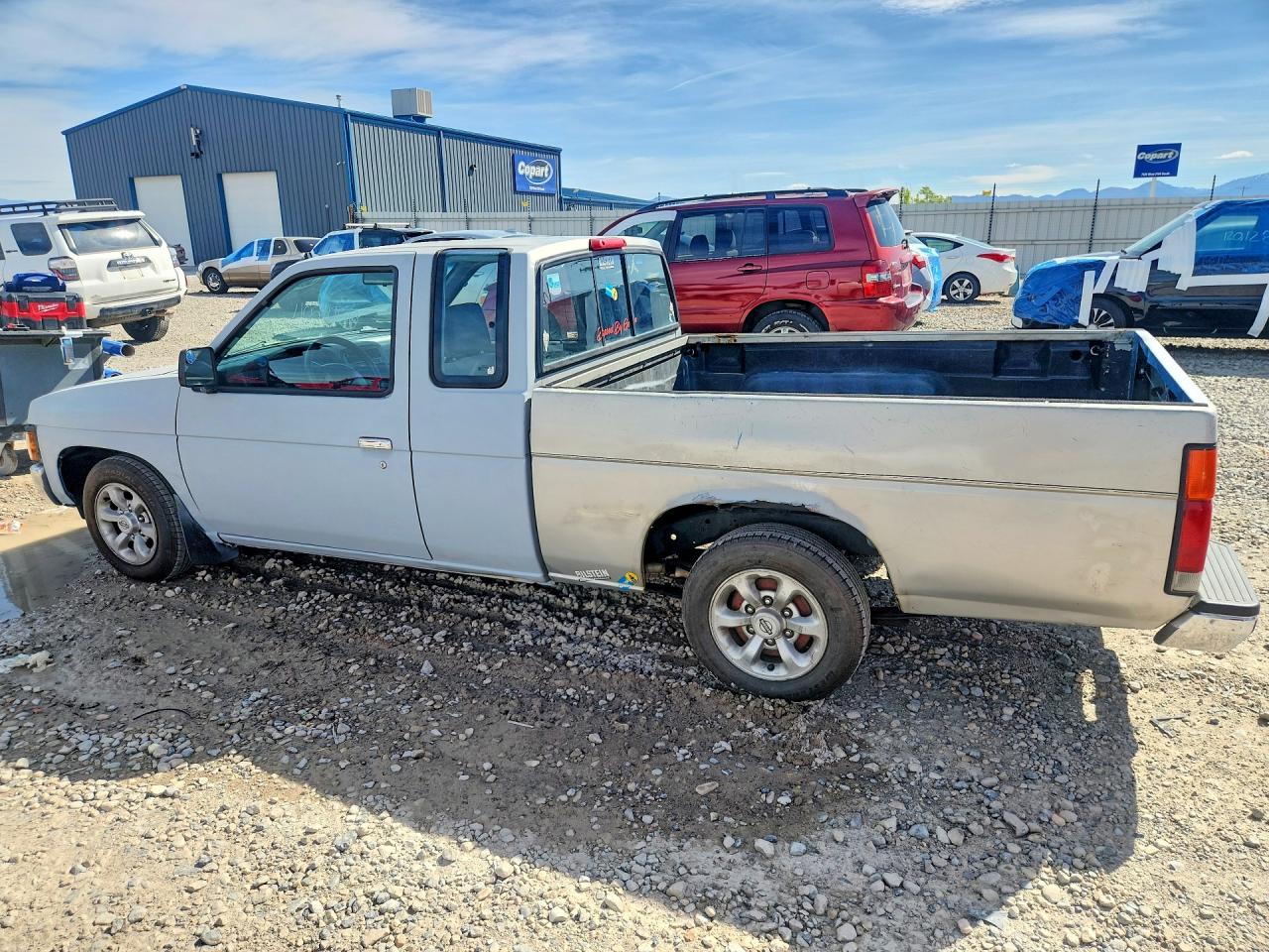 1996 Nissan Truck Xe Серый vin: 1N6SD16S7TC381910